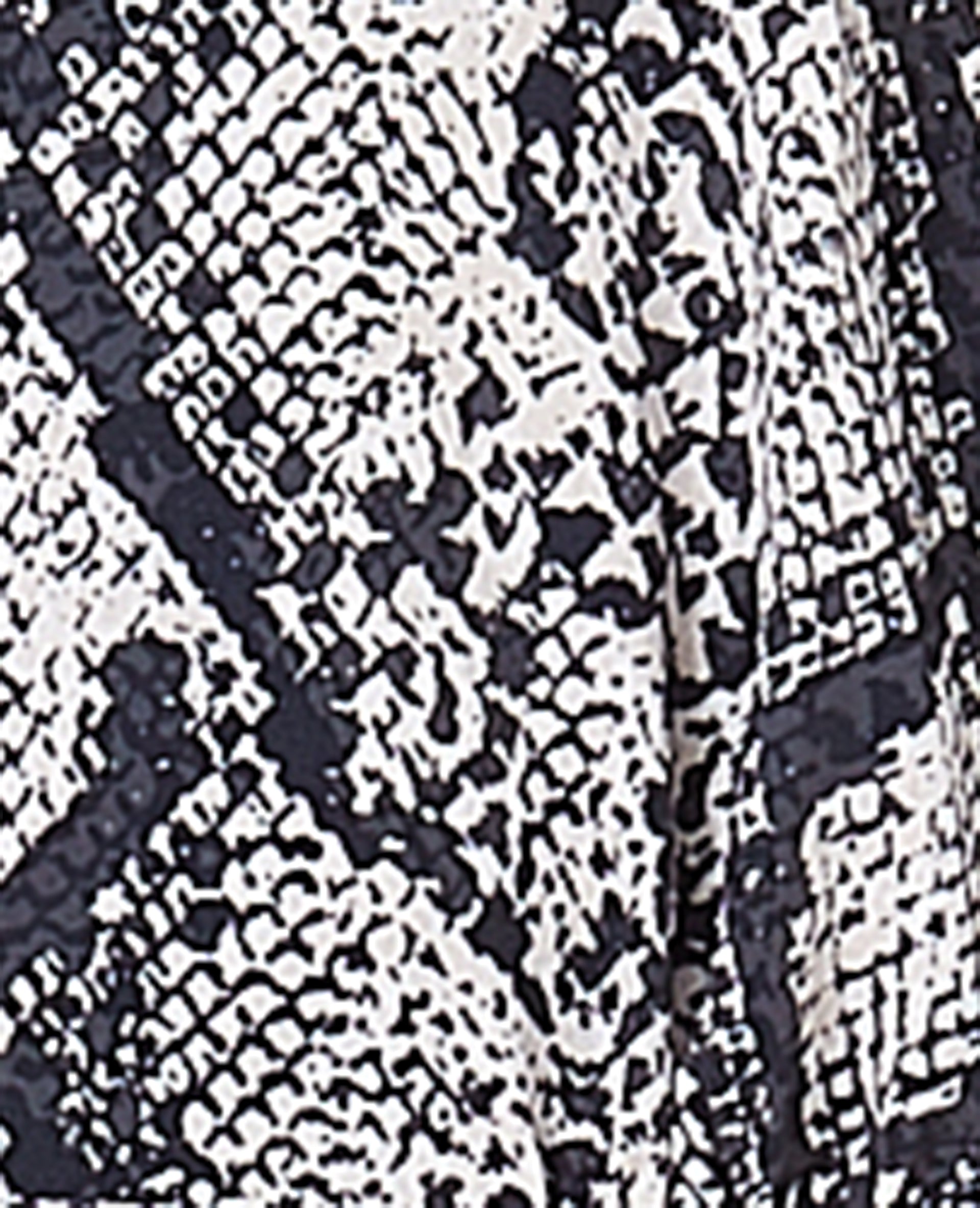 Blouse courte avec découpe dos motif python