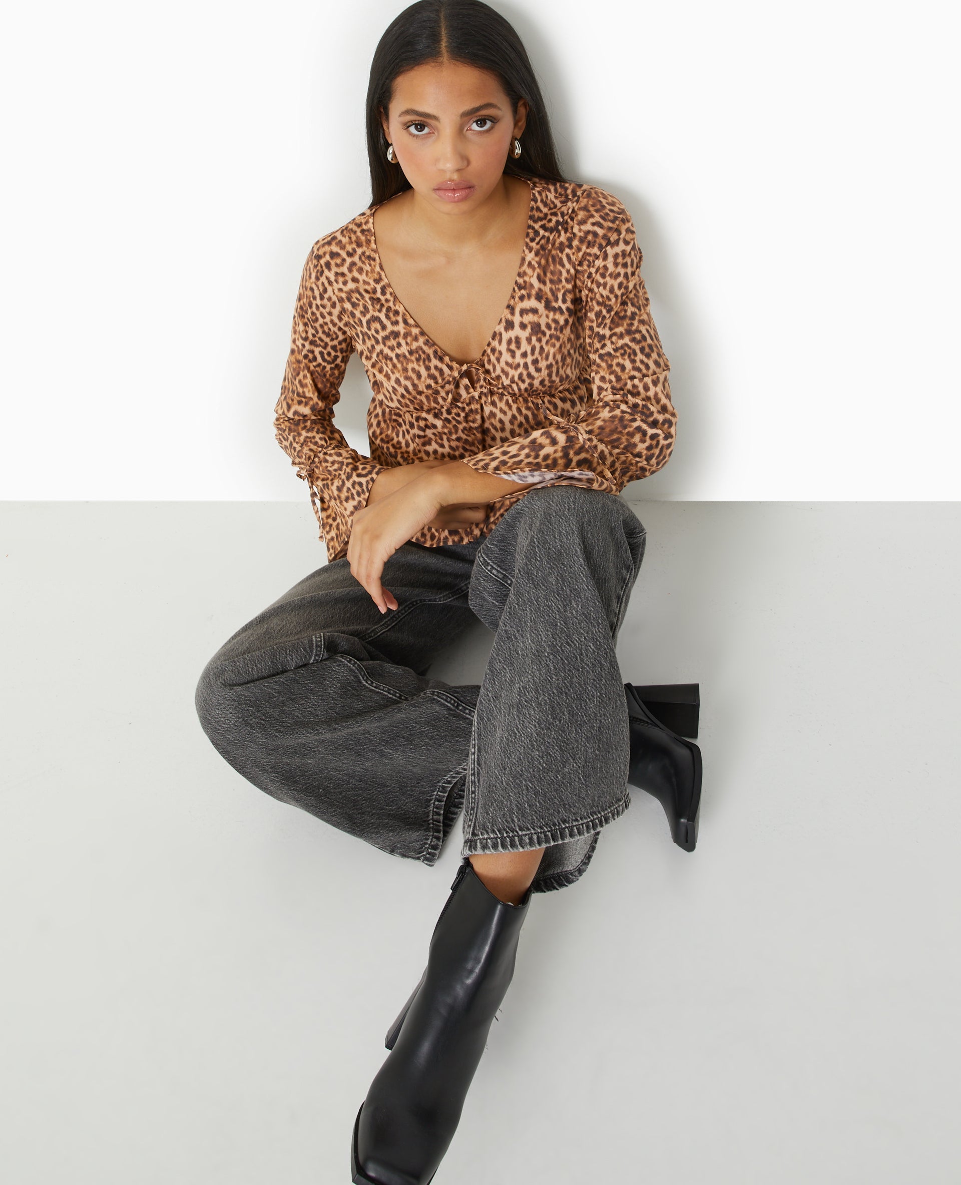 Blouse motif léopard avec manches flare