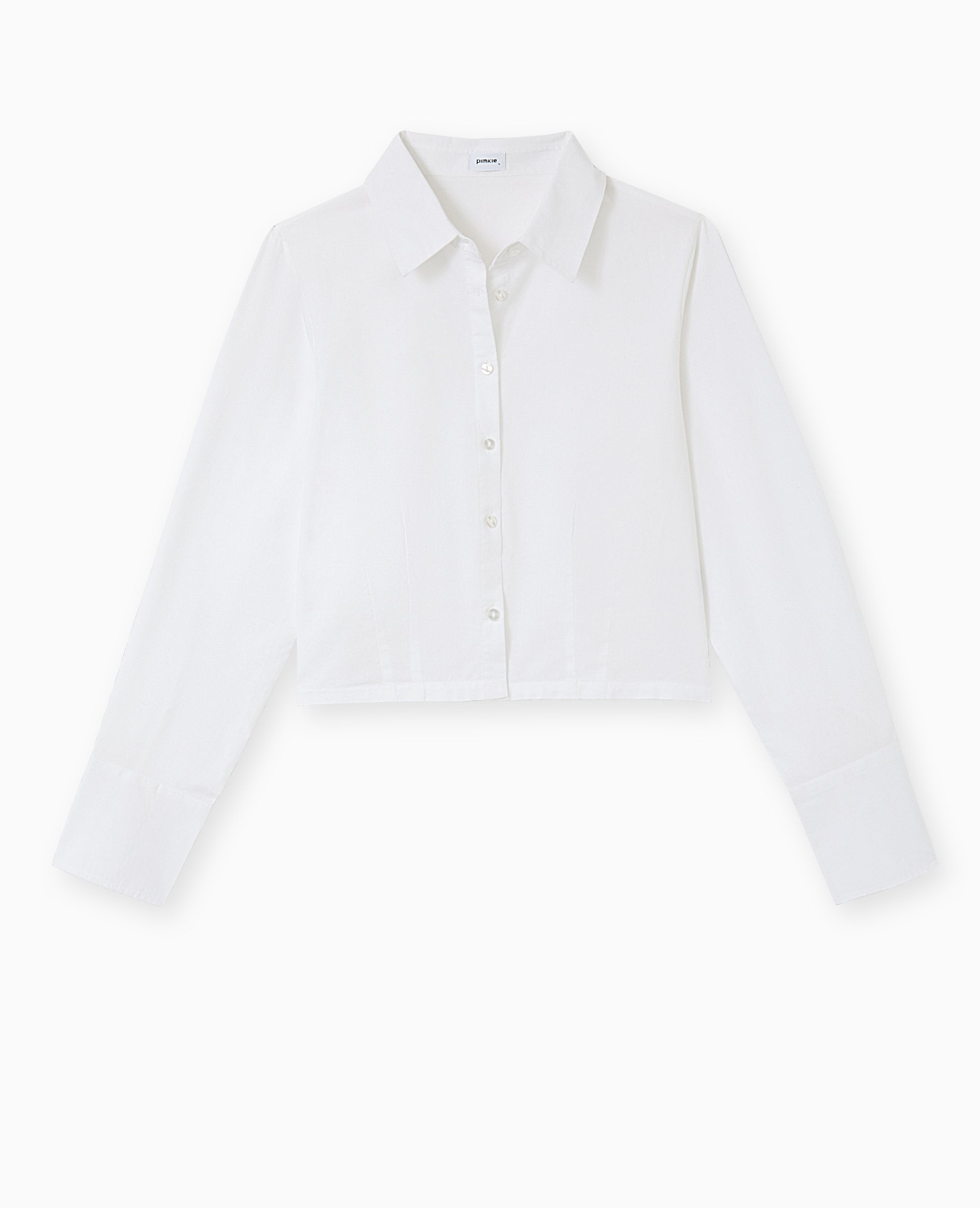 Chemise courte et resserrée