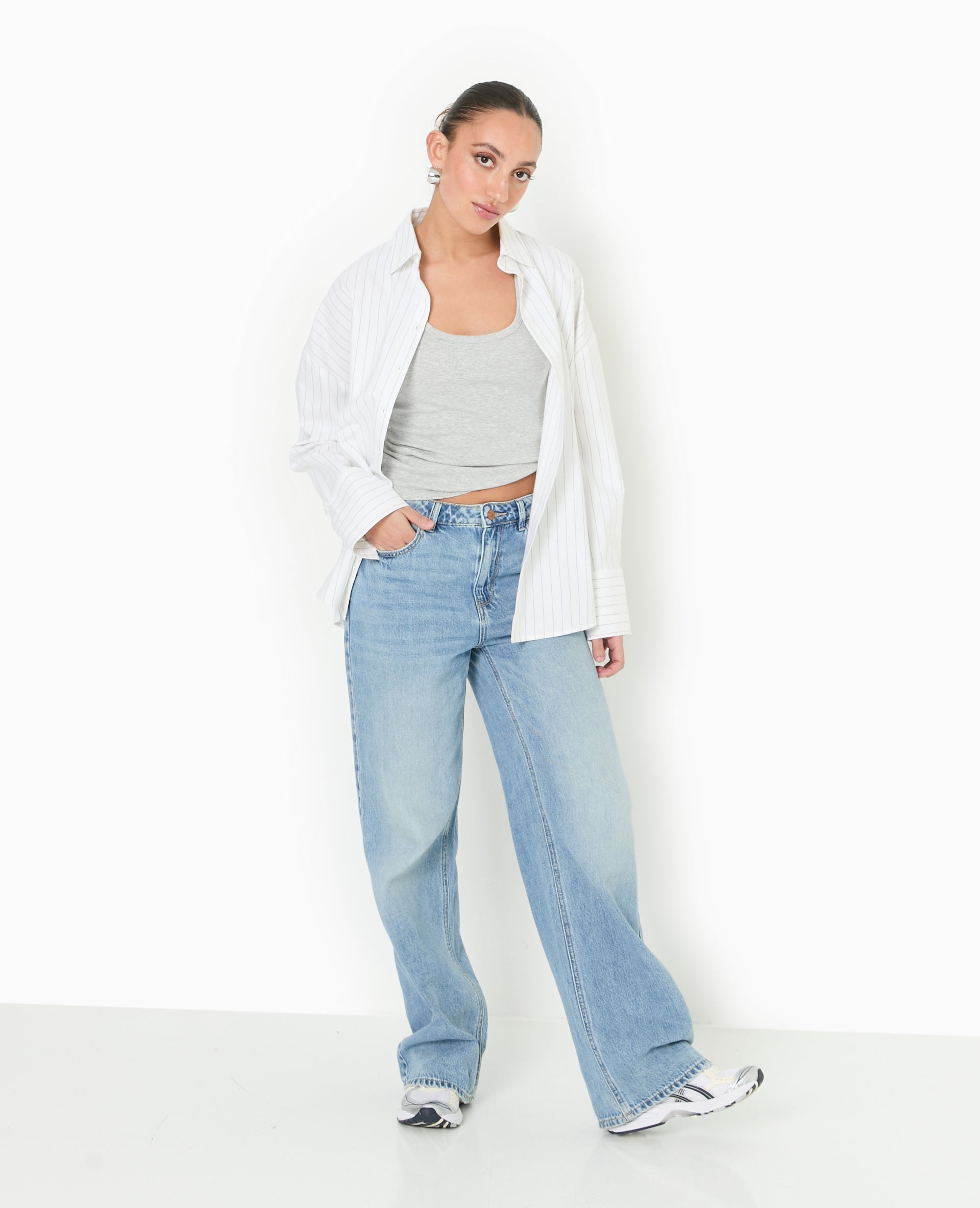 Chemise oversize rayée avec ouverture dos