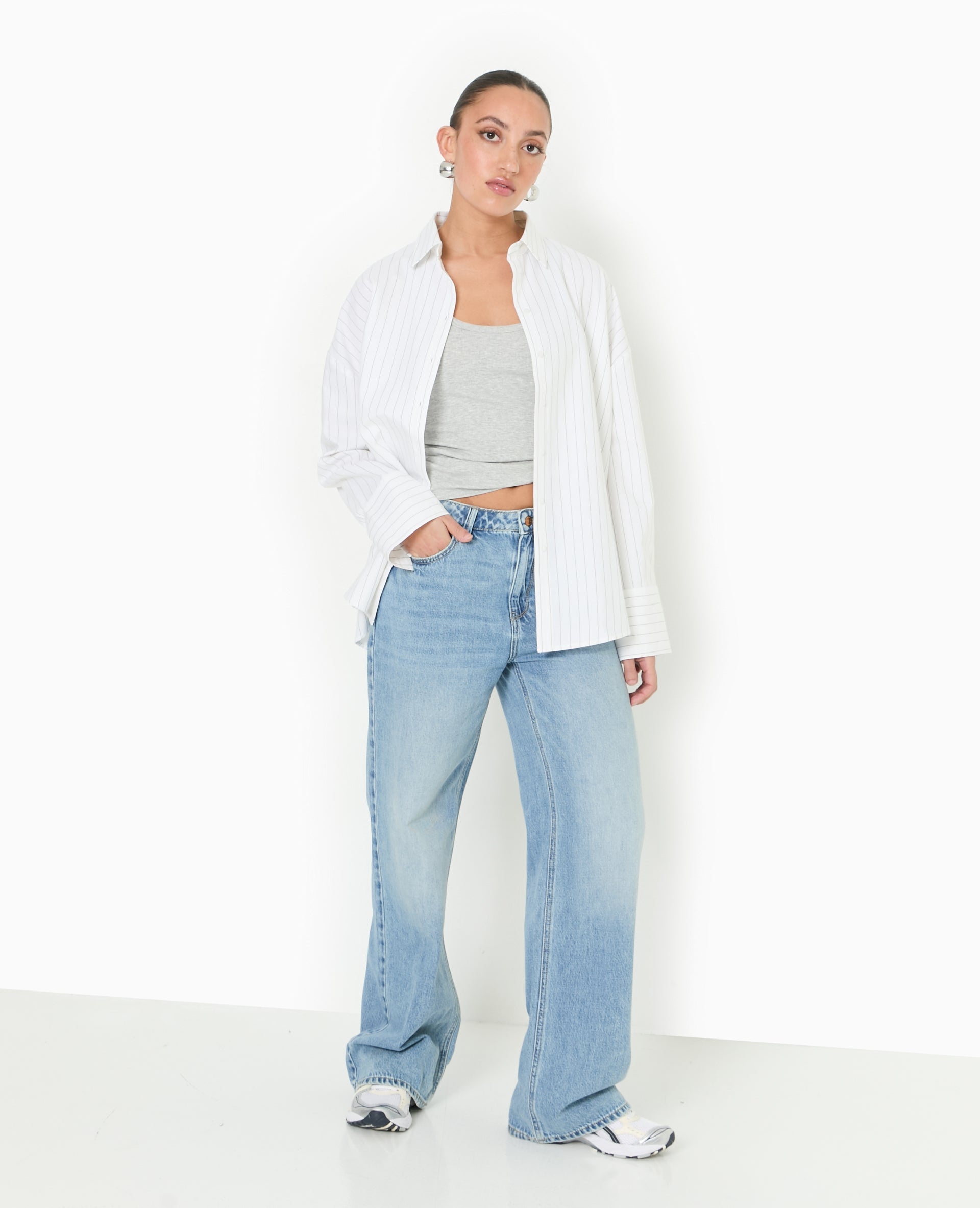 Chemise oversize rayée avec ouverture dos