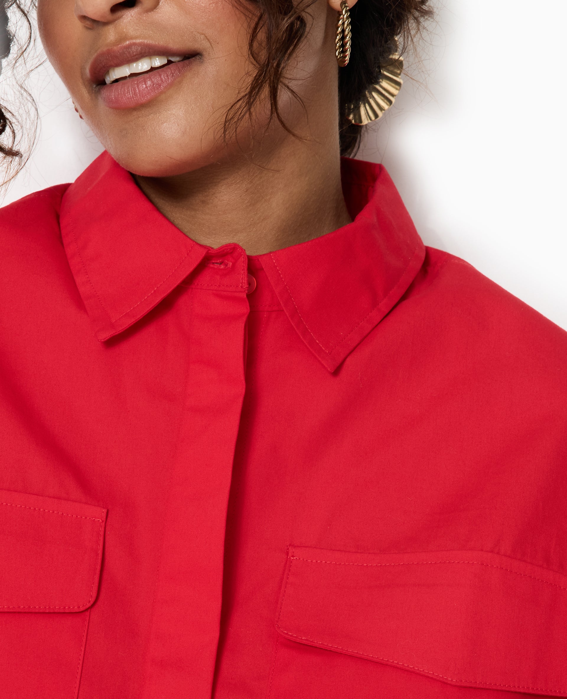 Chemise courte avec manches courtes et poches
