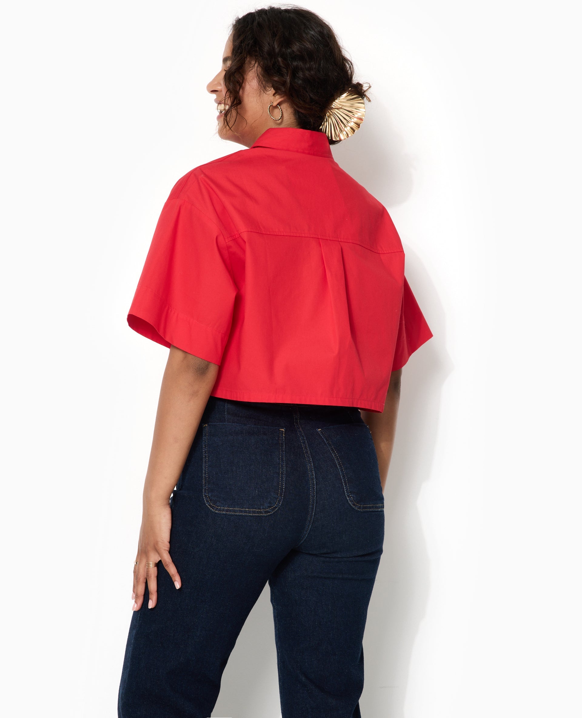 Chemise courte avec manches courtes et poches