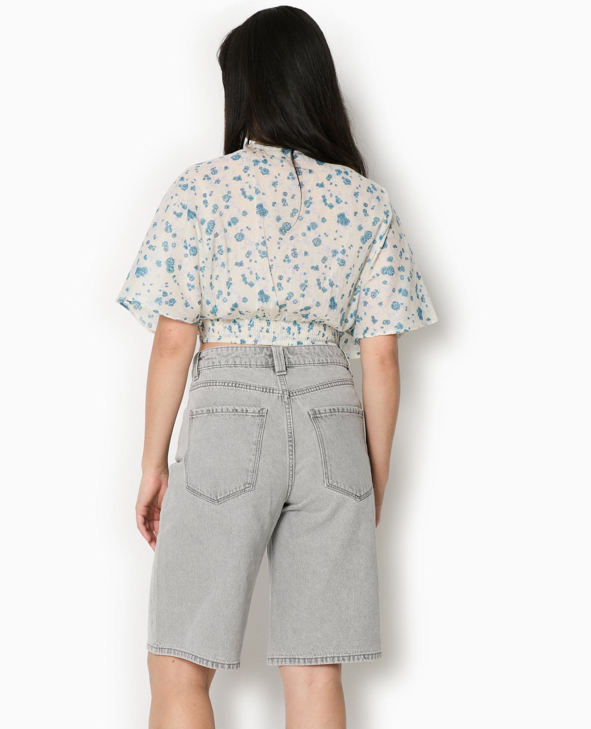 Blouse courte manches papillons motif fleurs