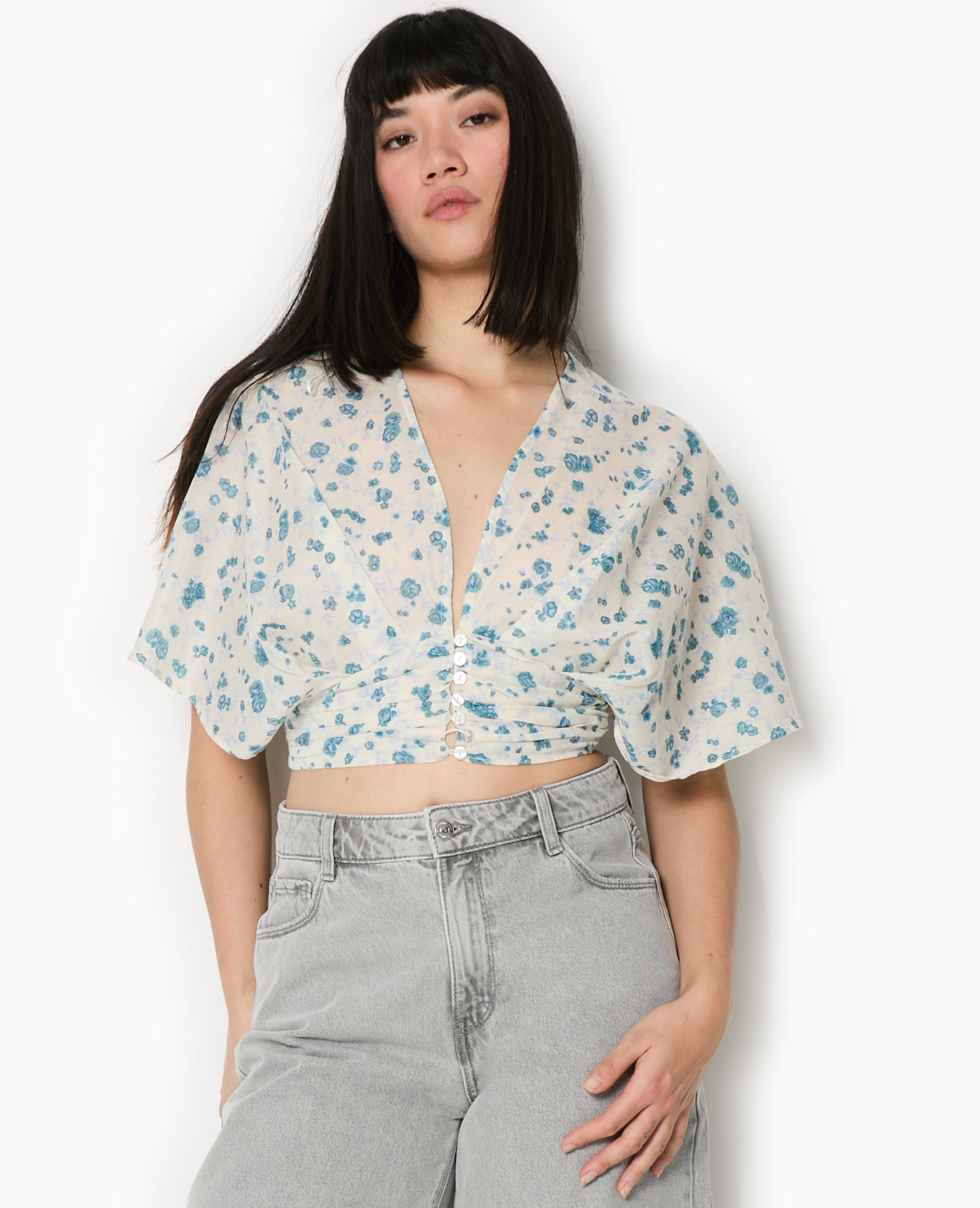 Blouse courte manches papillons motif fleurs