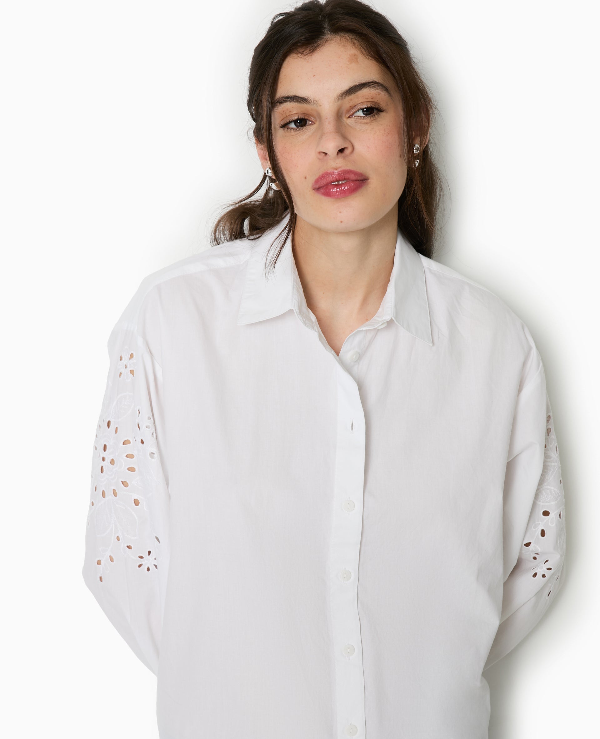 Chemise avec manches broderie anglaise