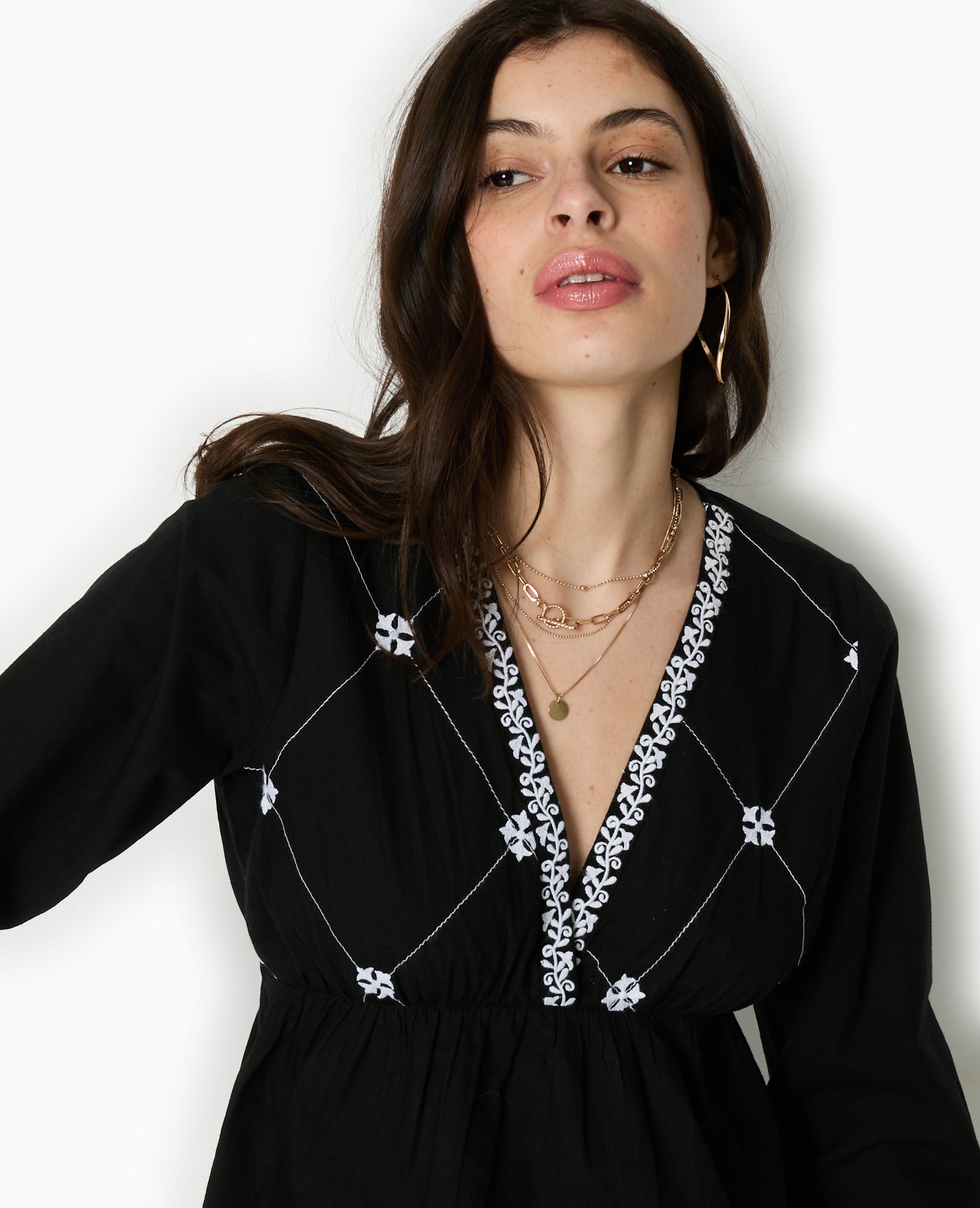 Blouse brodée manches longues
