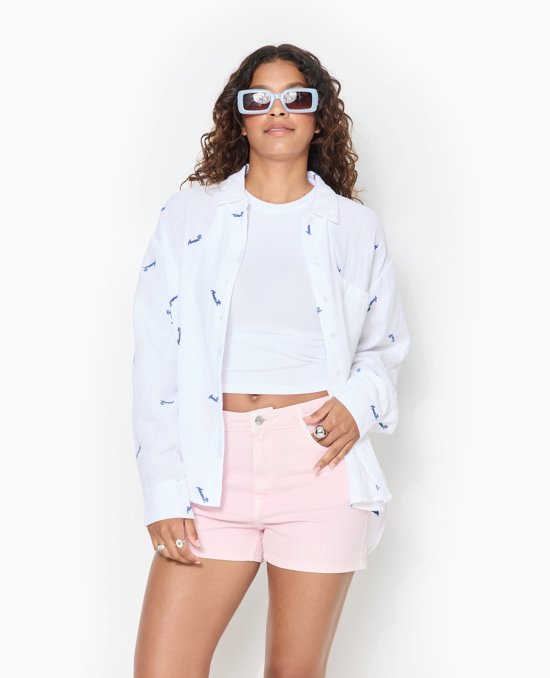 Chemise en gaze de coton avec broderies Amour