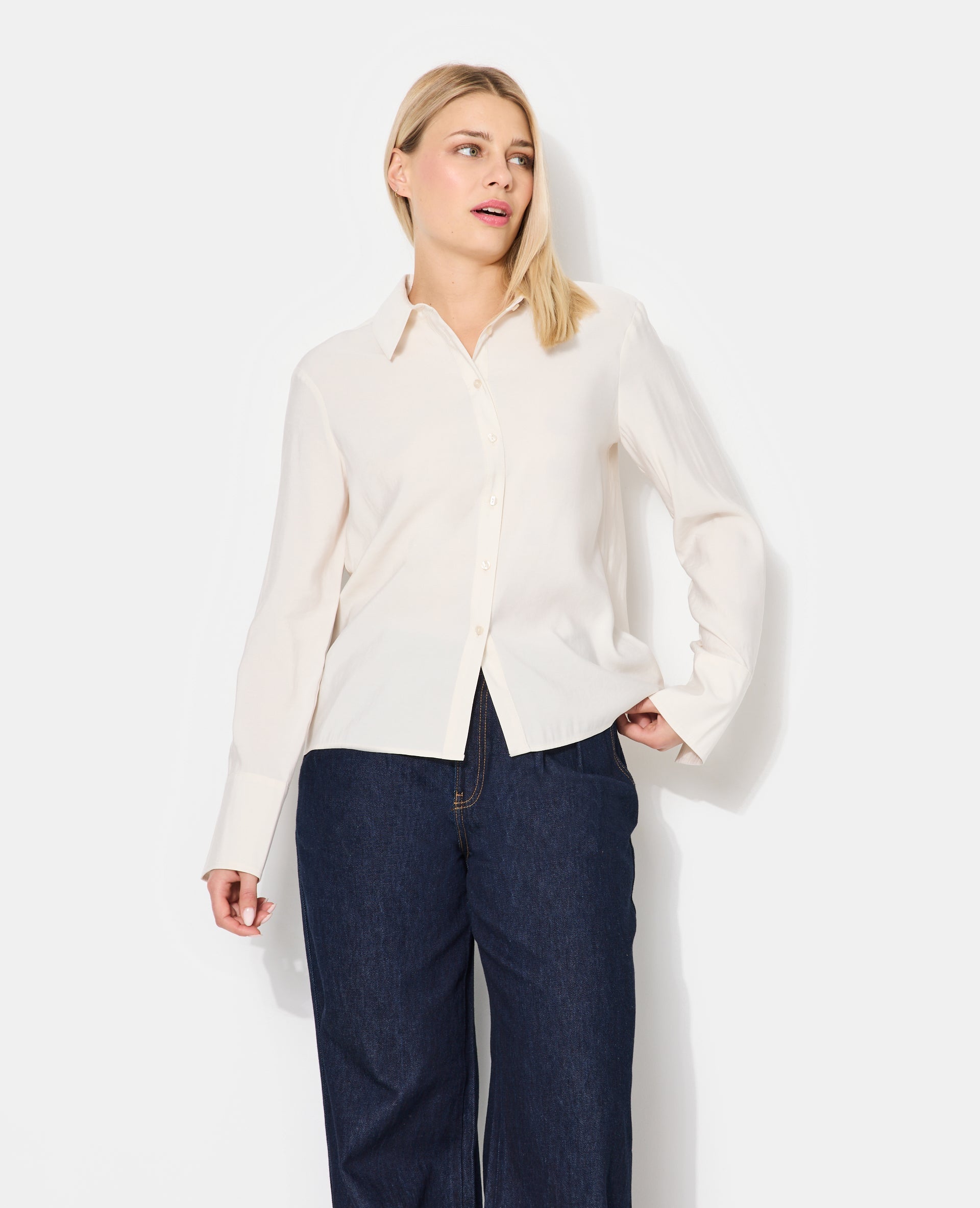 Chemise en tissu effet peau de pêche