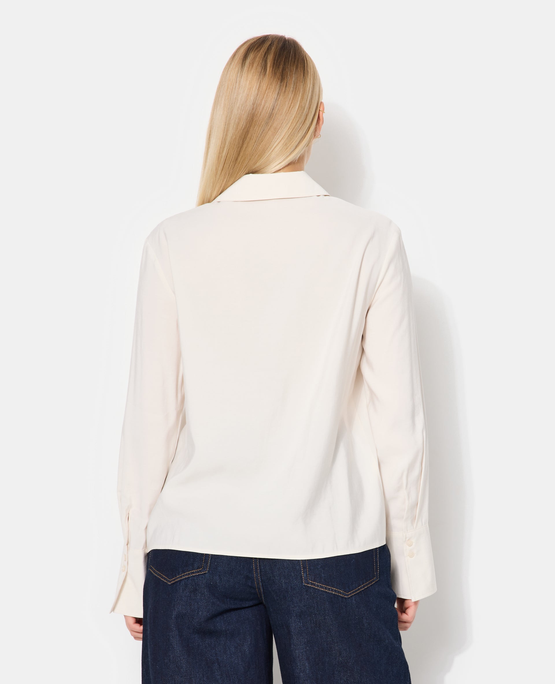 Chemise en tissu effet peau de pêche