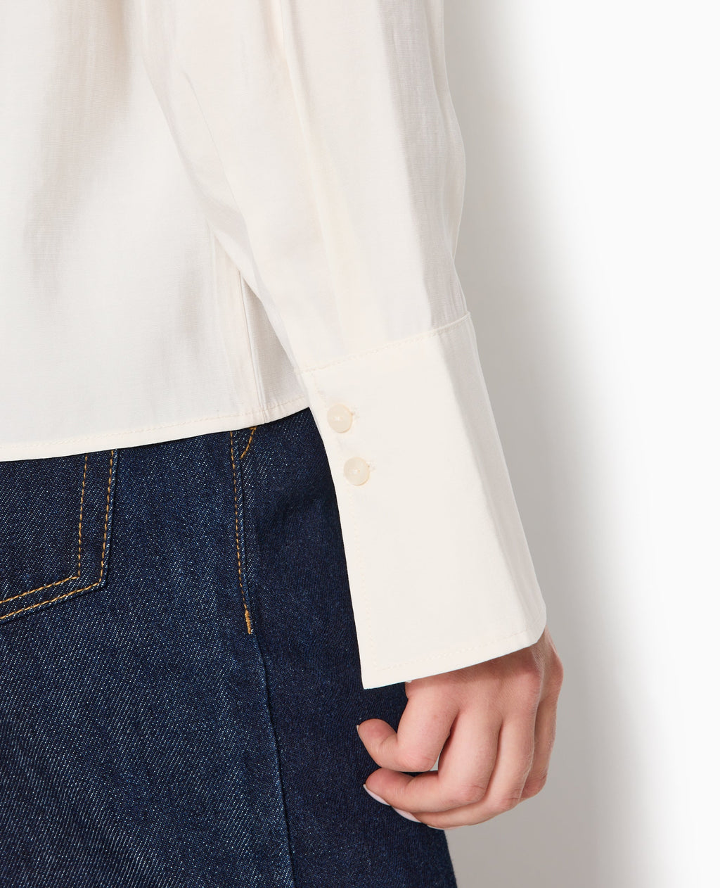 Chemise en tissu effet peau de pêche