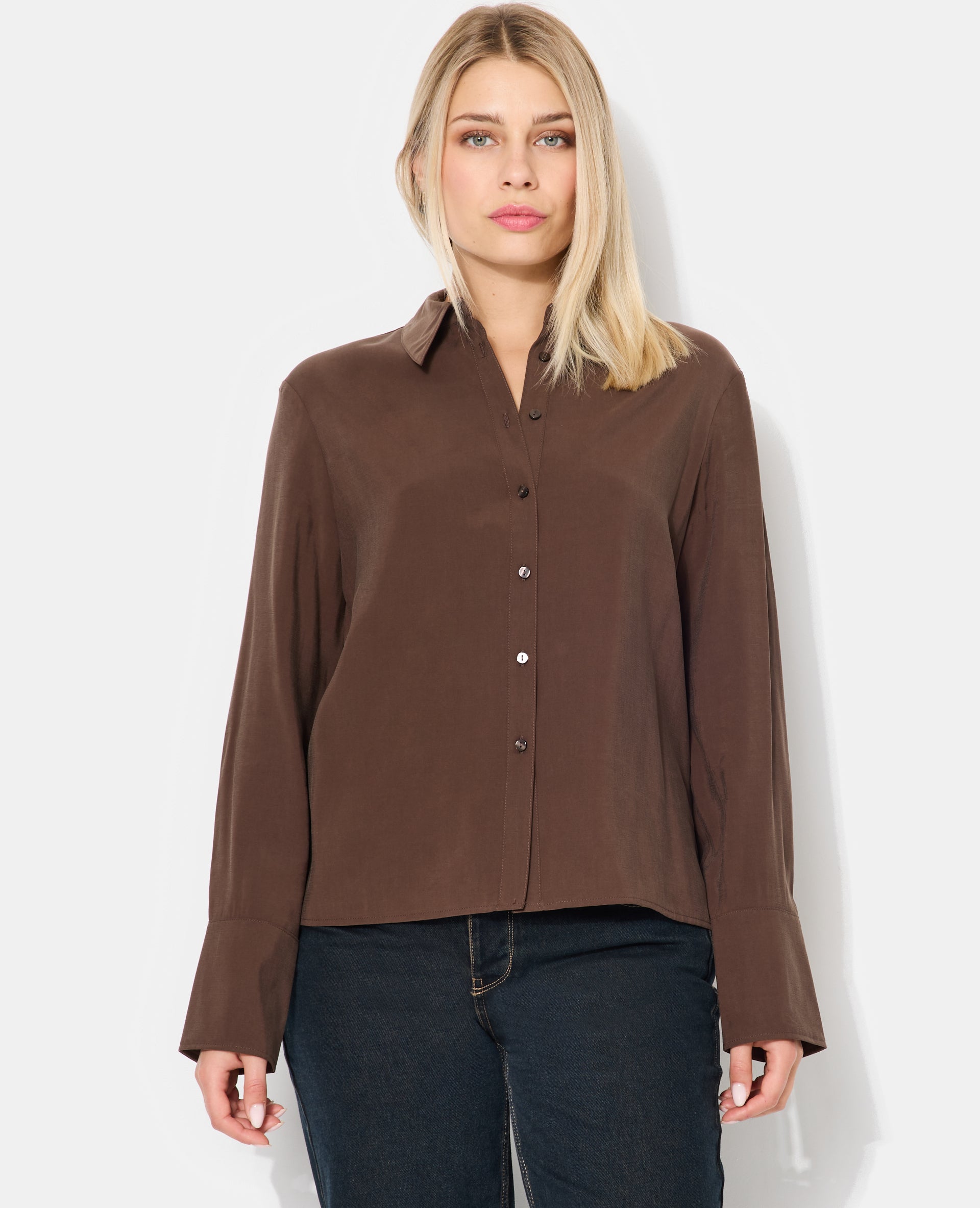 Chemise en tissu effet peau de pêche