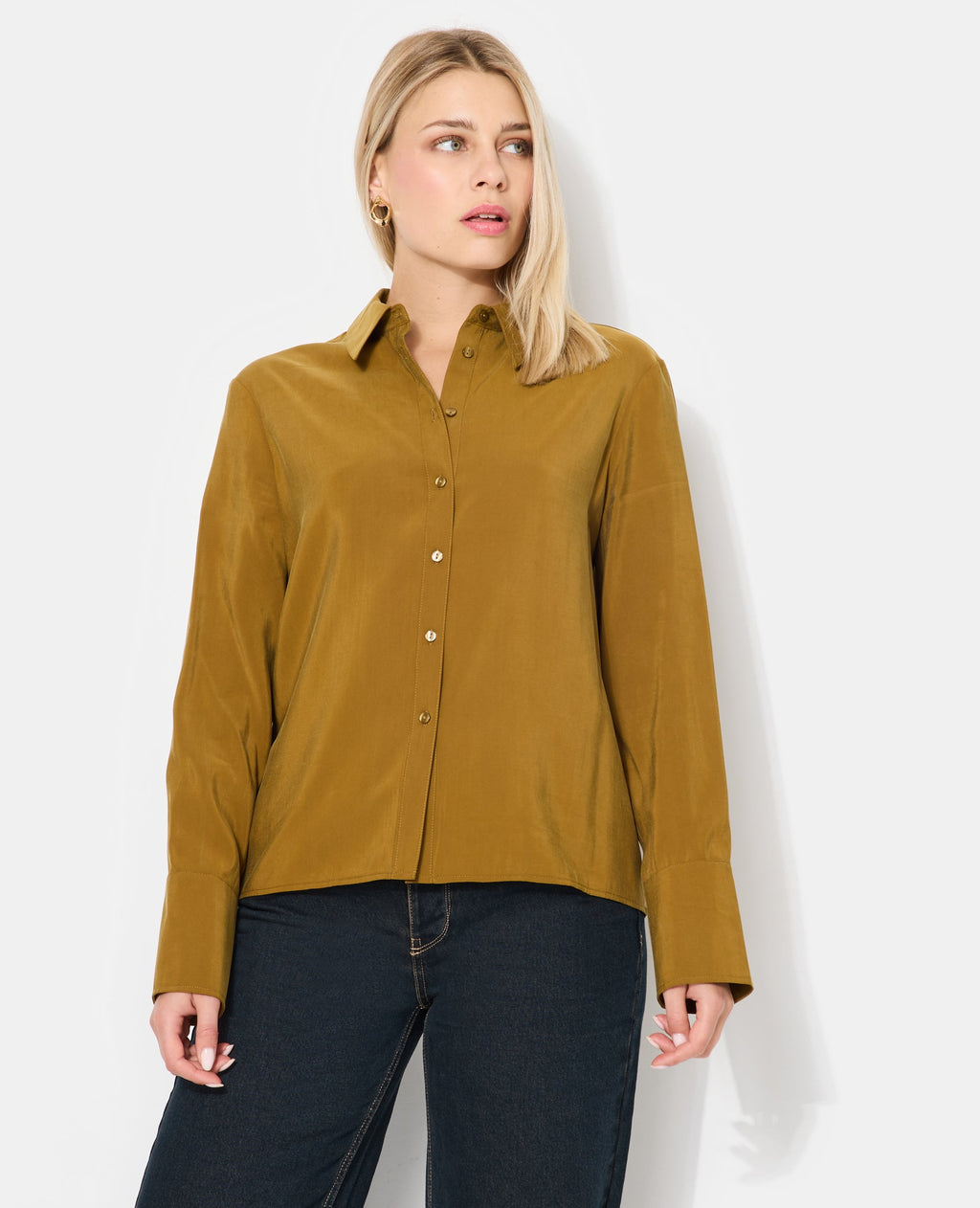 Chemise en tissu effet peau de pêche