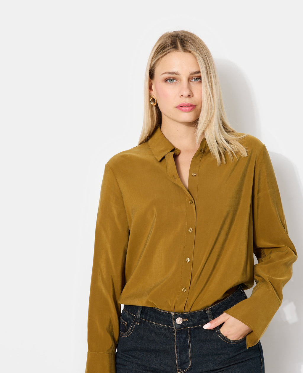 Chemise en tissu effet peau de pêche