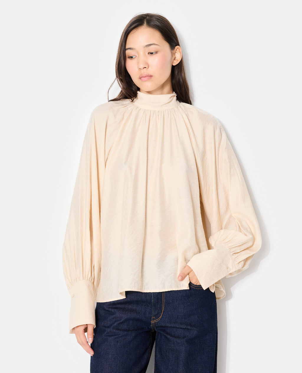 Blouse manches ballons et col lavallière