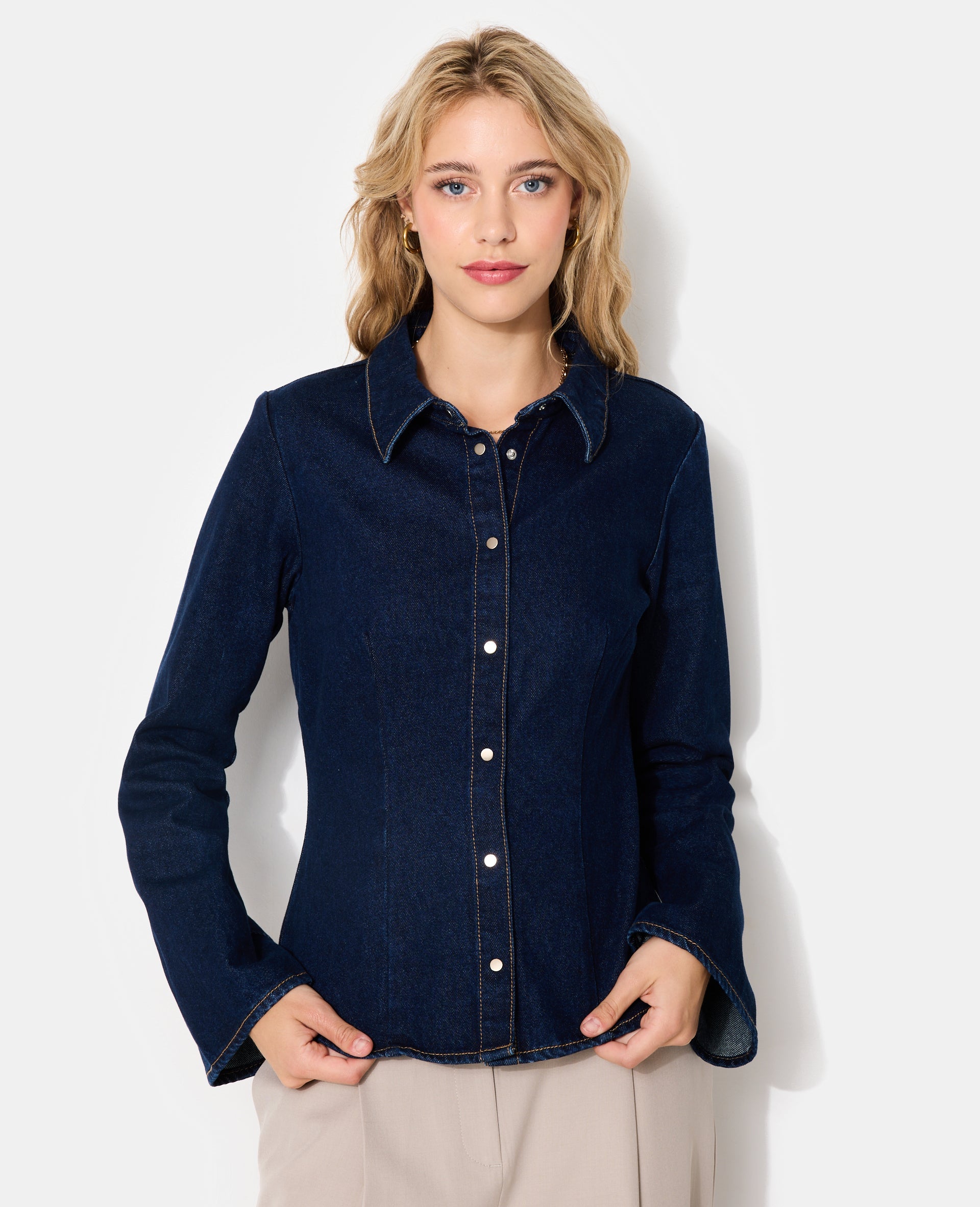 Chemise en jean stretch avec manches flare