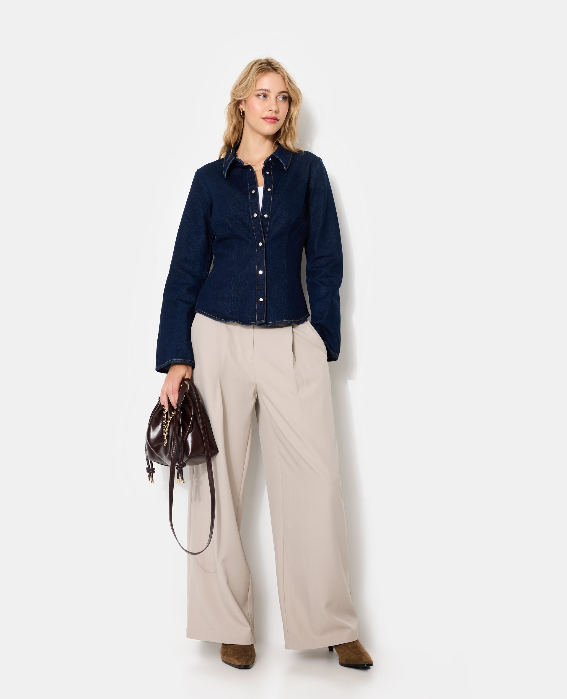 Chemise en jean stretch avec manches flare