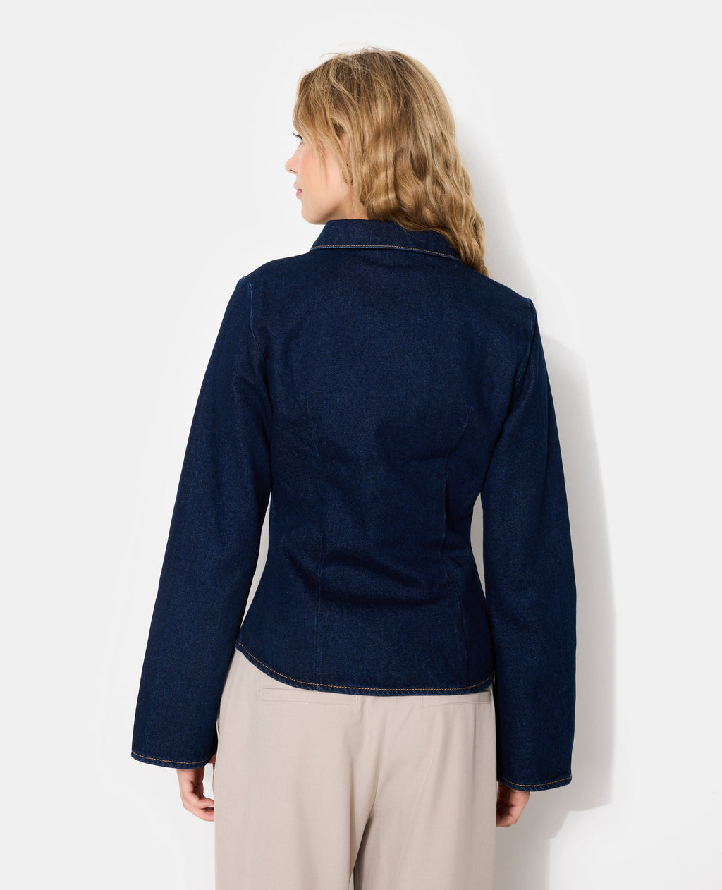 Chemise en jean stretch avec manches flare
