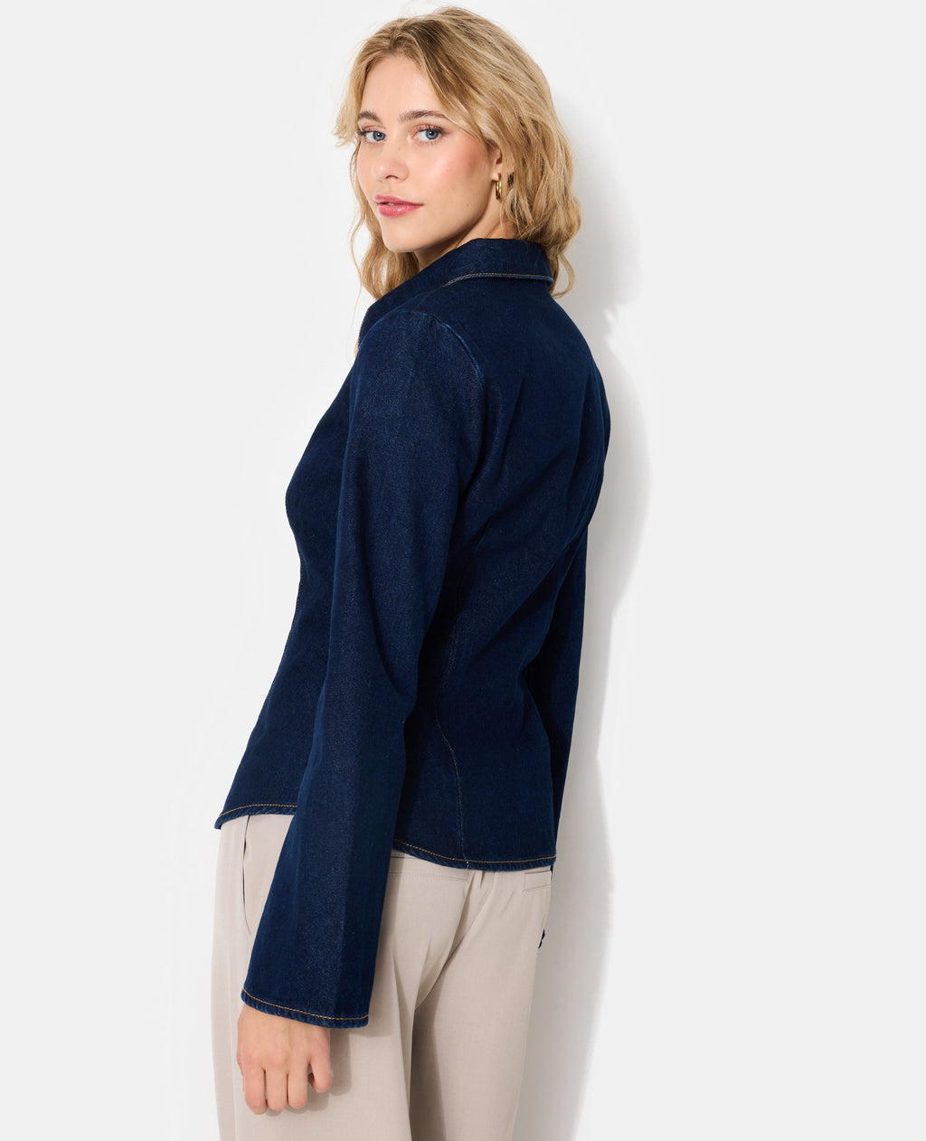 Chemise en jean stretch avec manches flare
