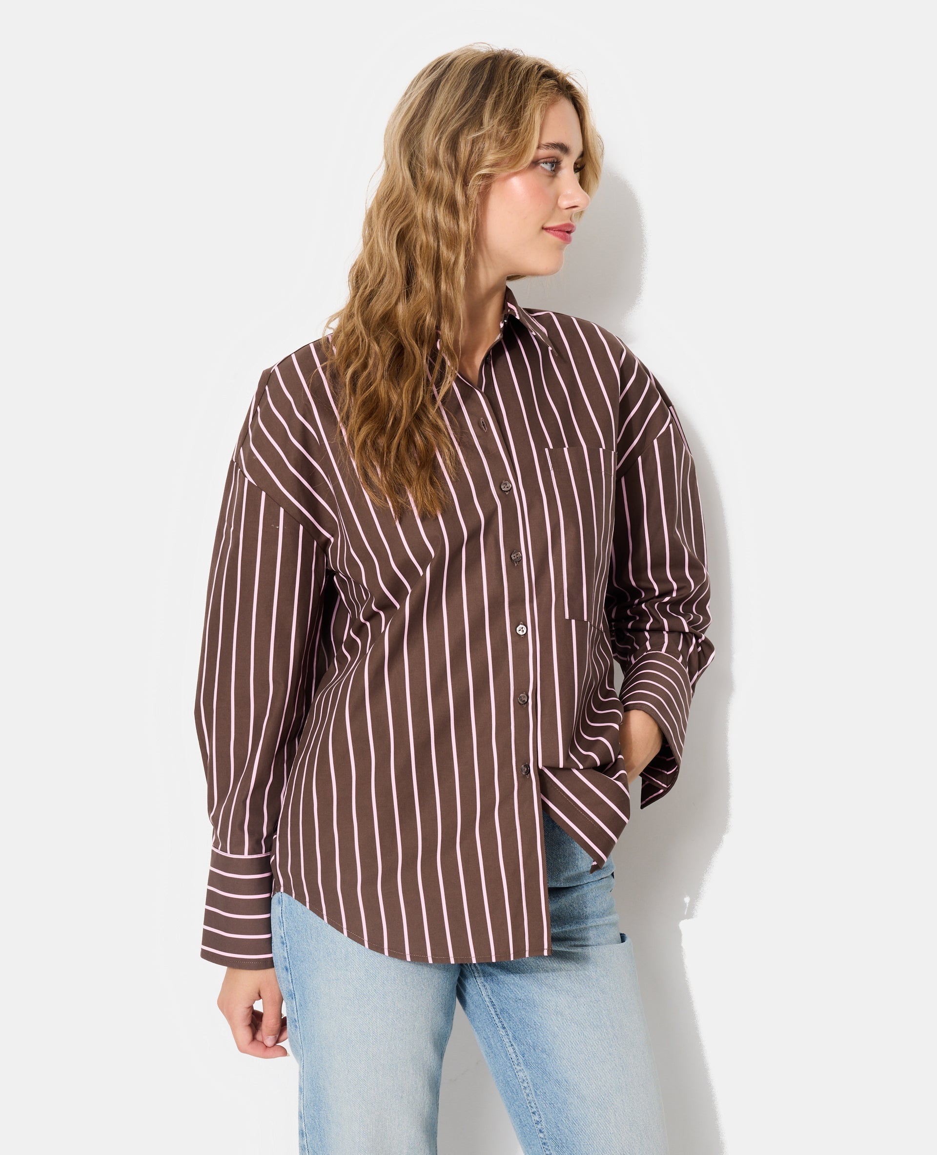Chemise oversize avec poche motif rayures