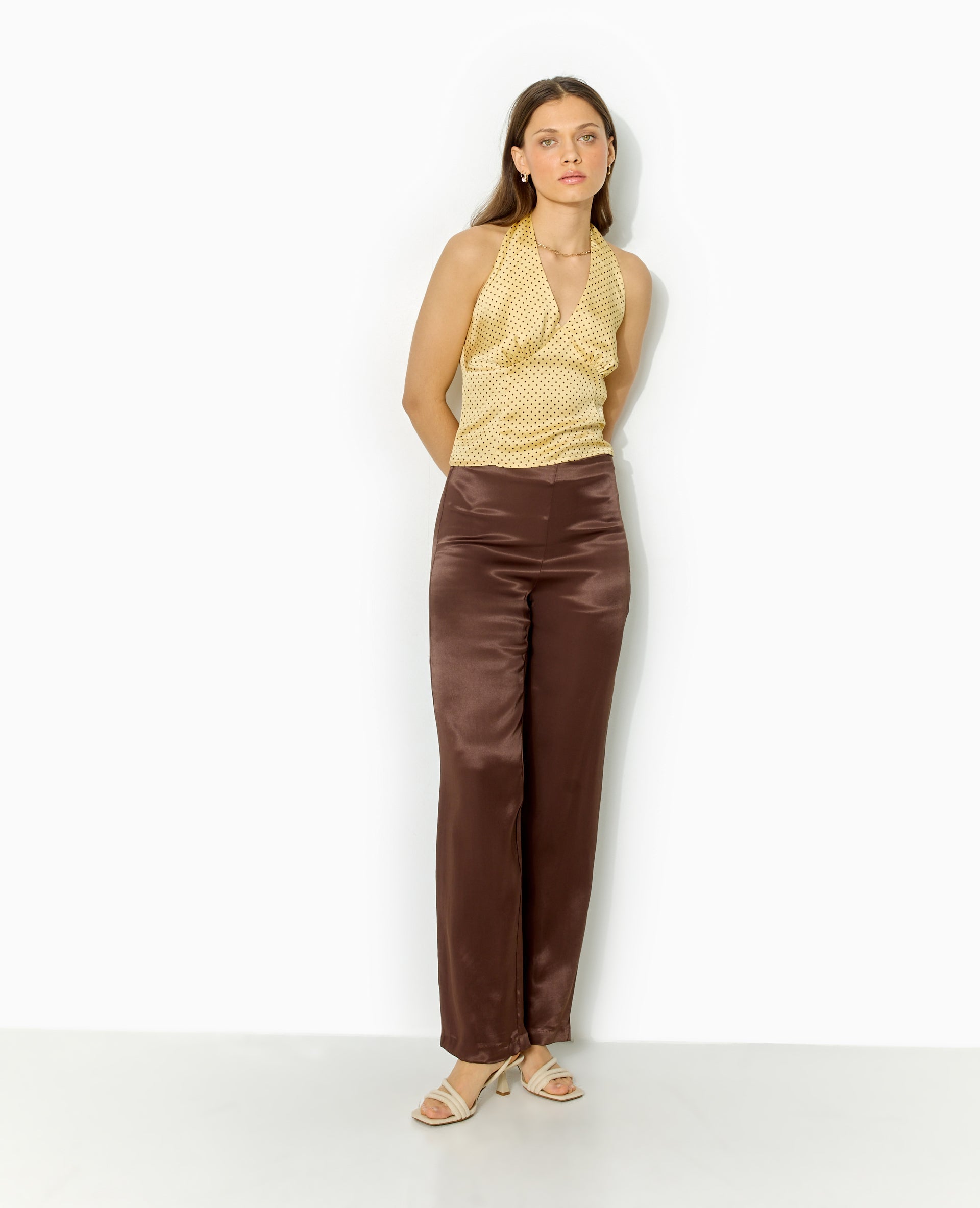Top dos-nu en satin motif pois