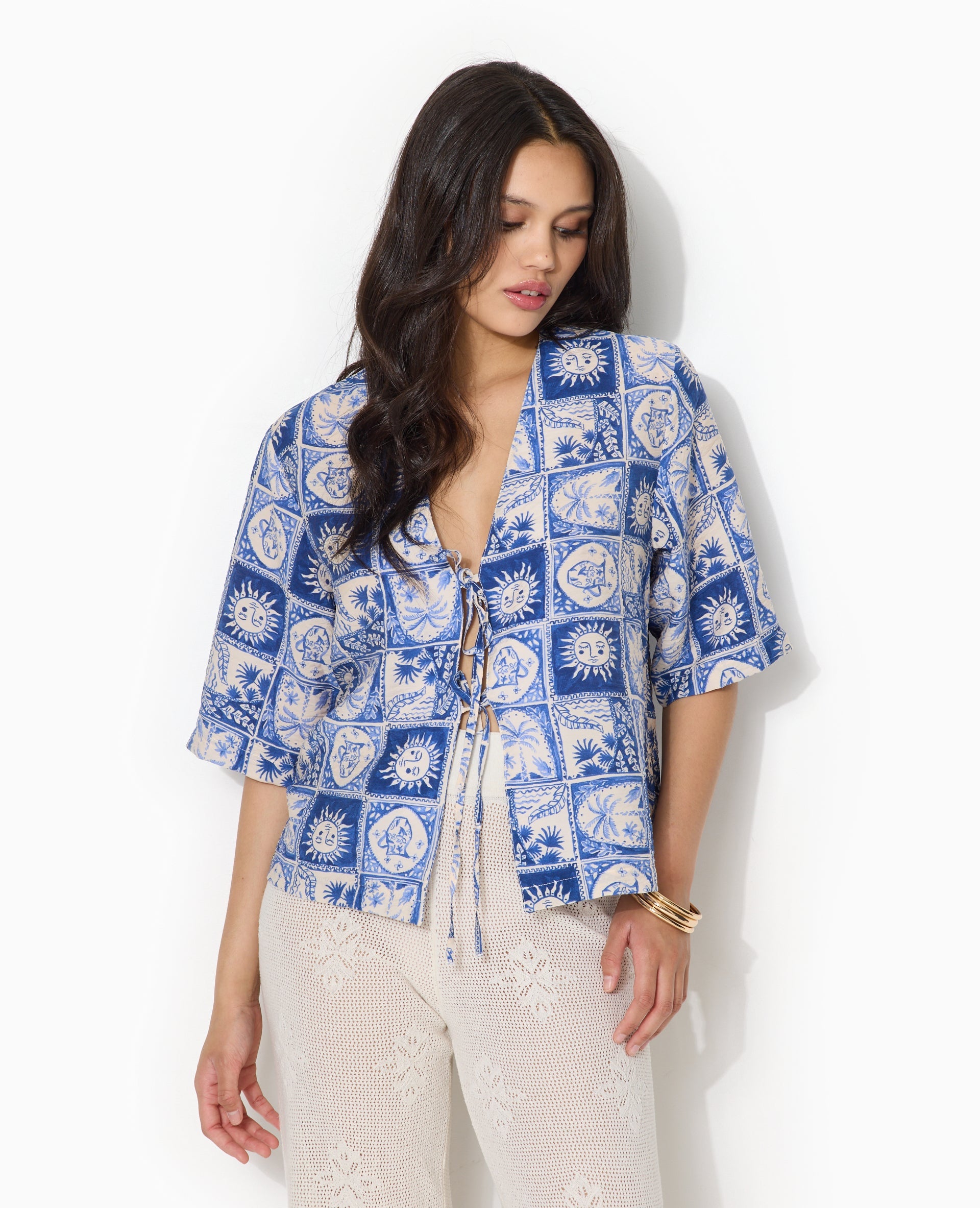 Chemise manches courtes avec liens à nouer