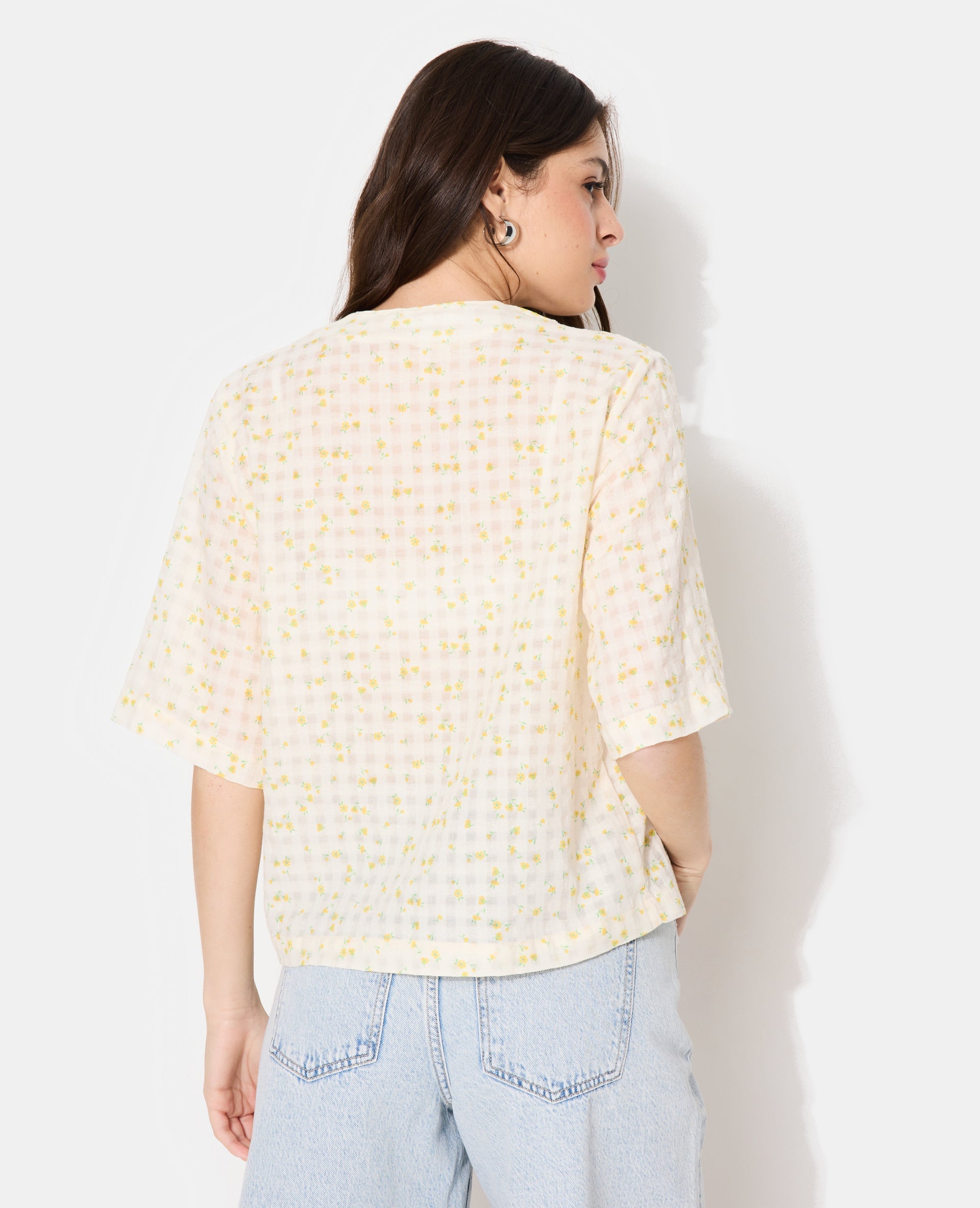 Chemise avec nouettes motif fleurs