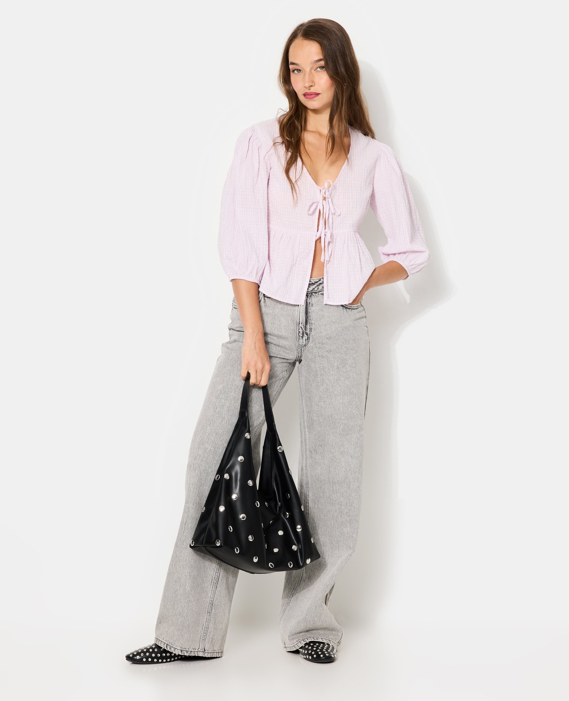 Blouse rayée avec nouettes et manches ballons