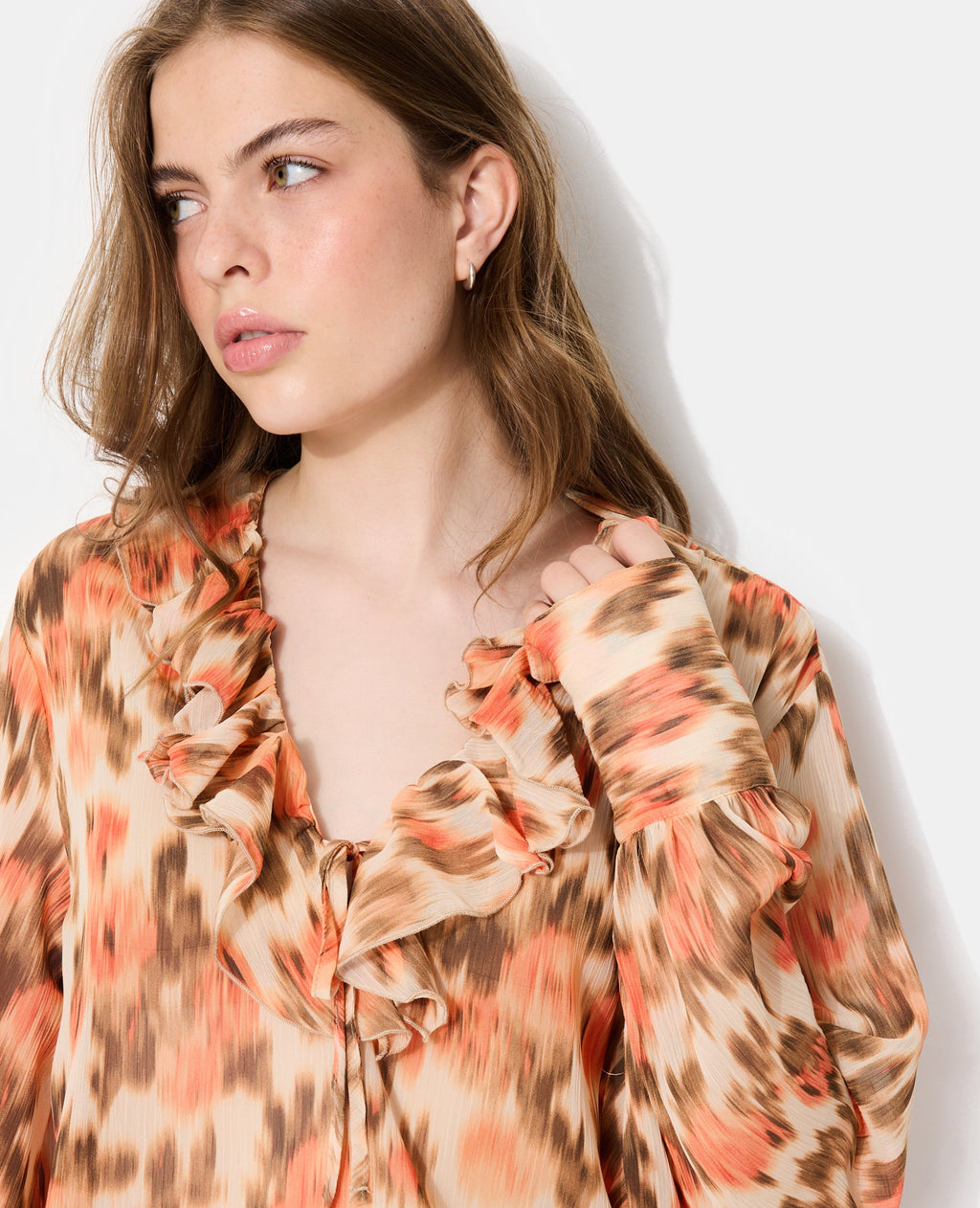 Blouse en voile avec motifs fleurs floues