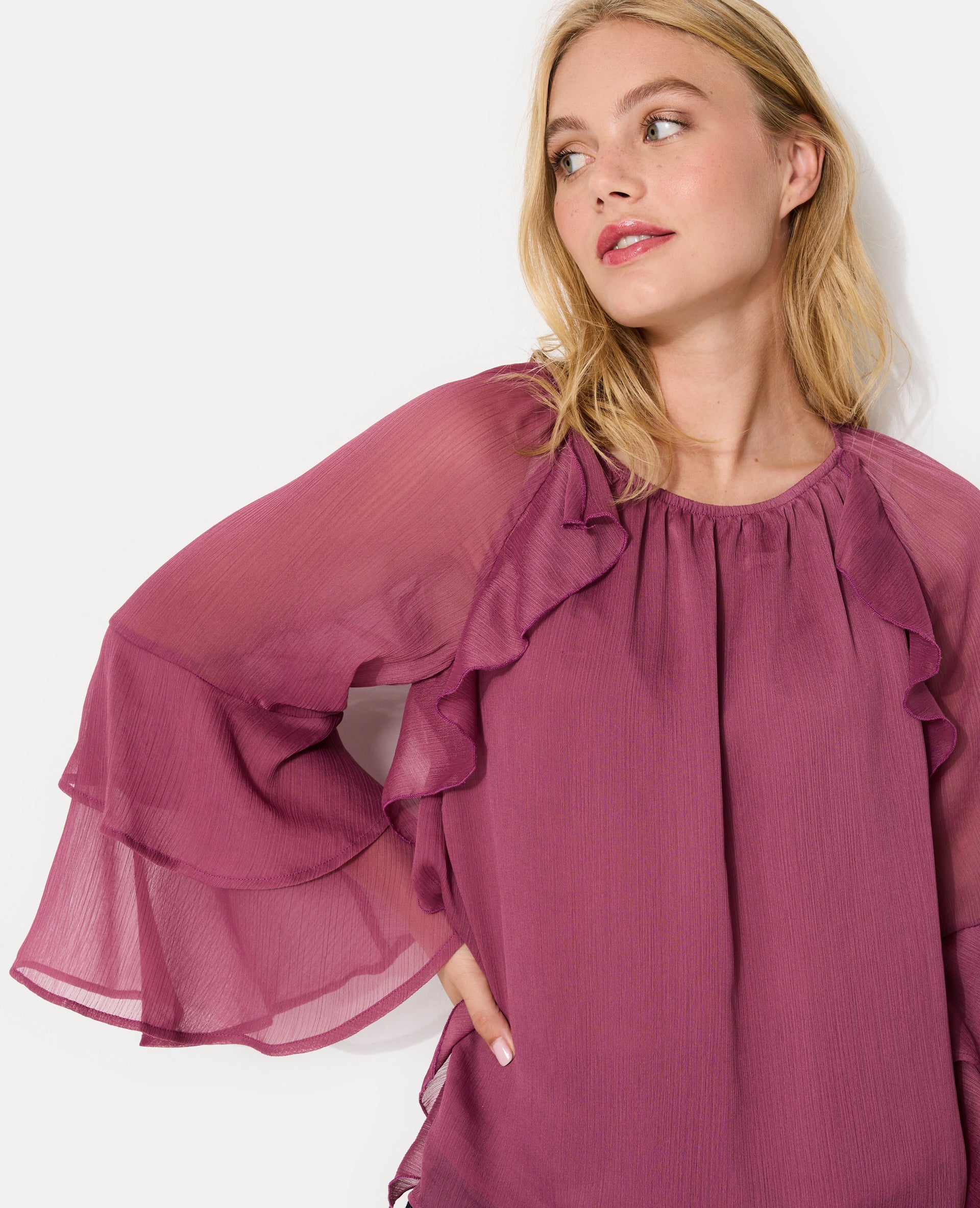 Blouse encolure Bardot en voile avec volants
