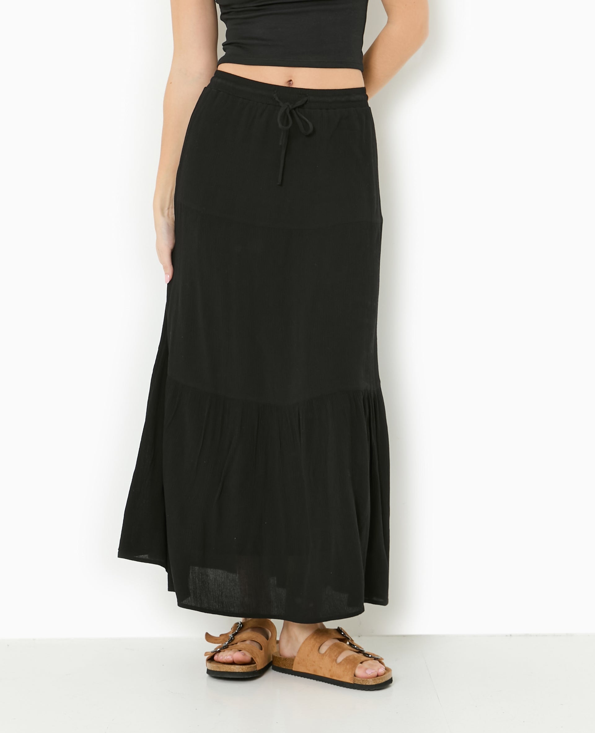 Jupon long à étages avec ceinture élastiquée