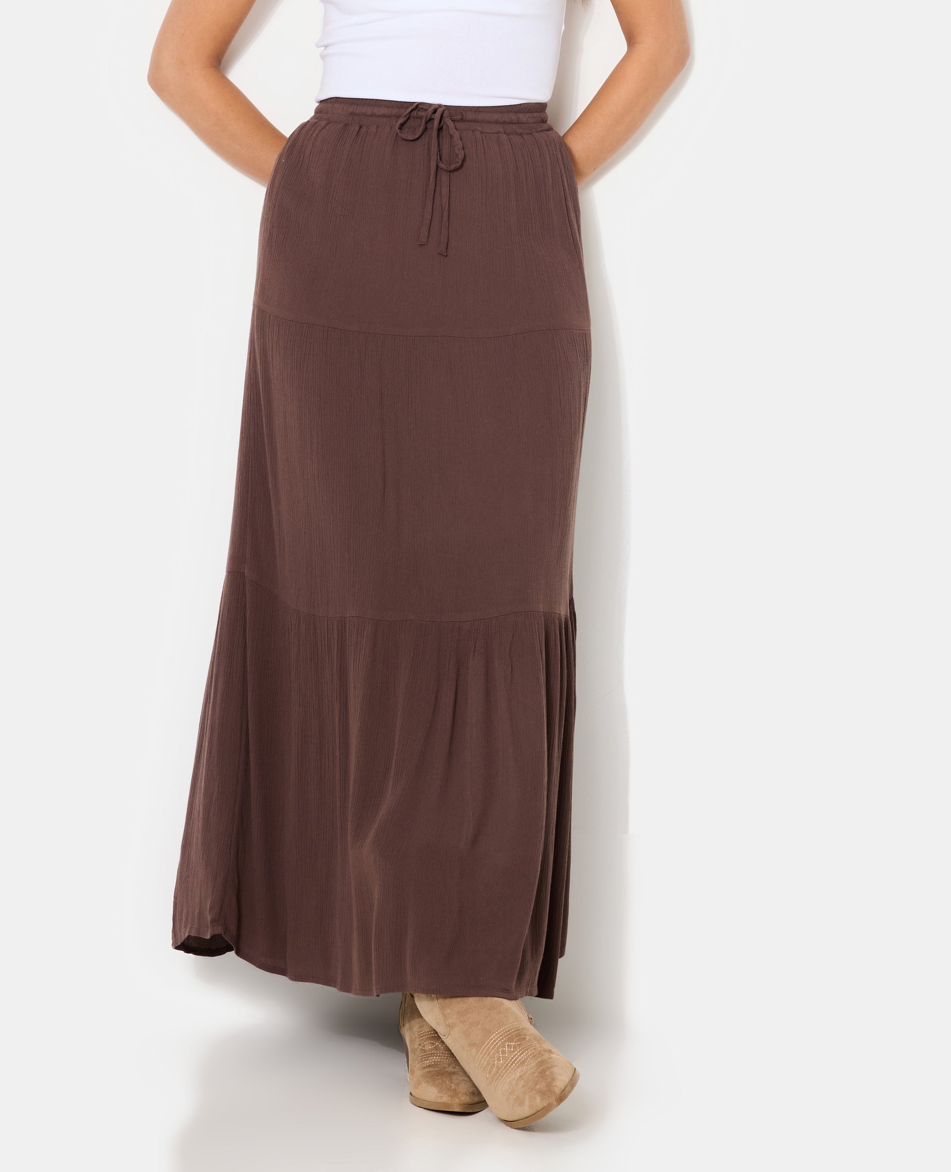 Jupon long à étages avec ceinture élastiquée