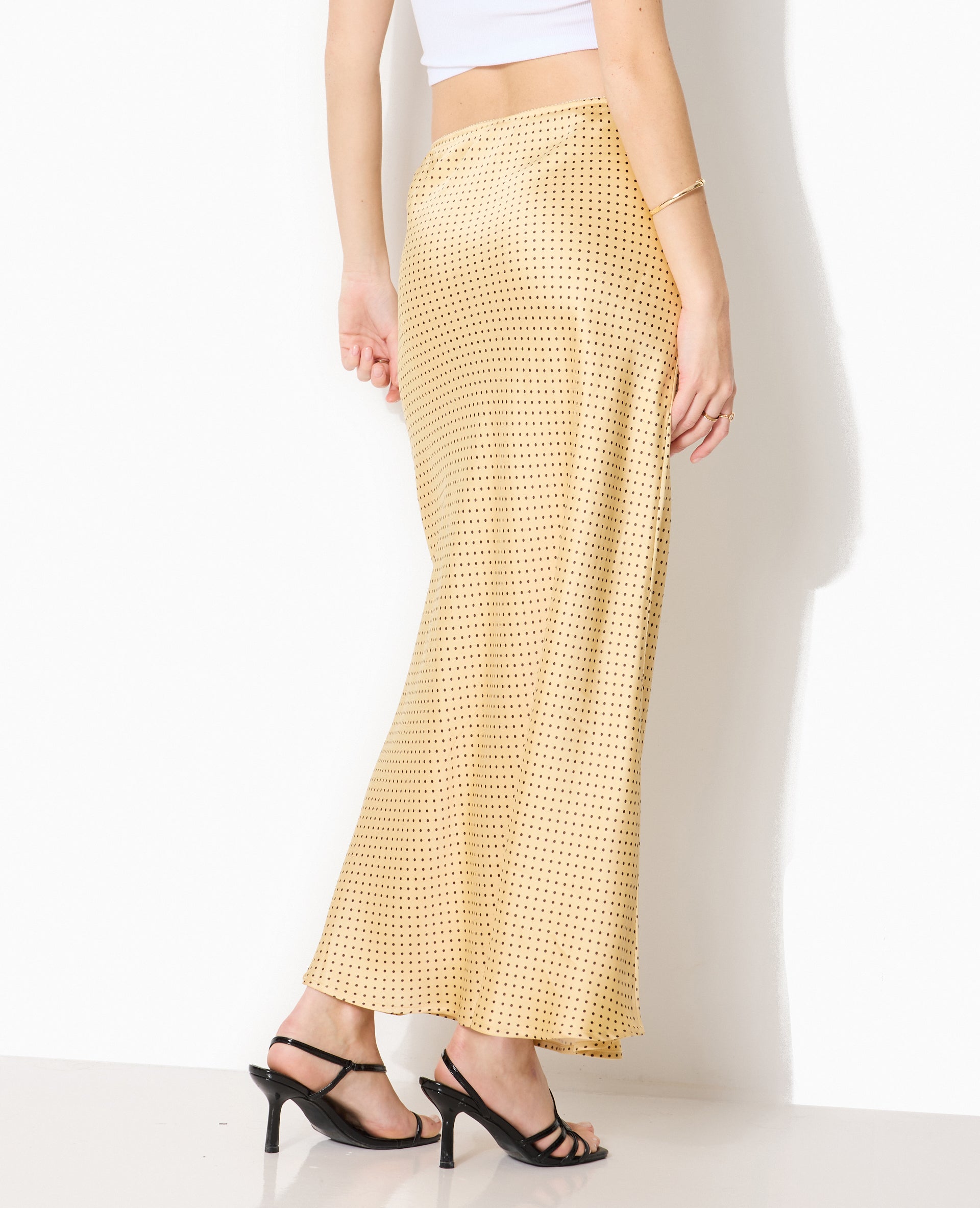 Jupe longue en satin motif pois