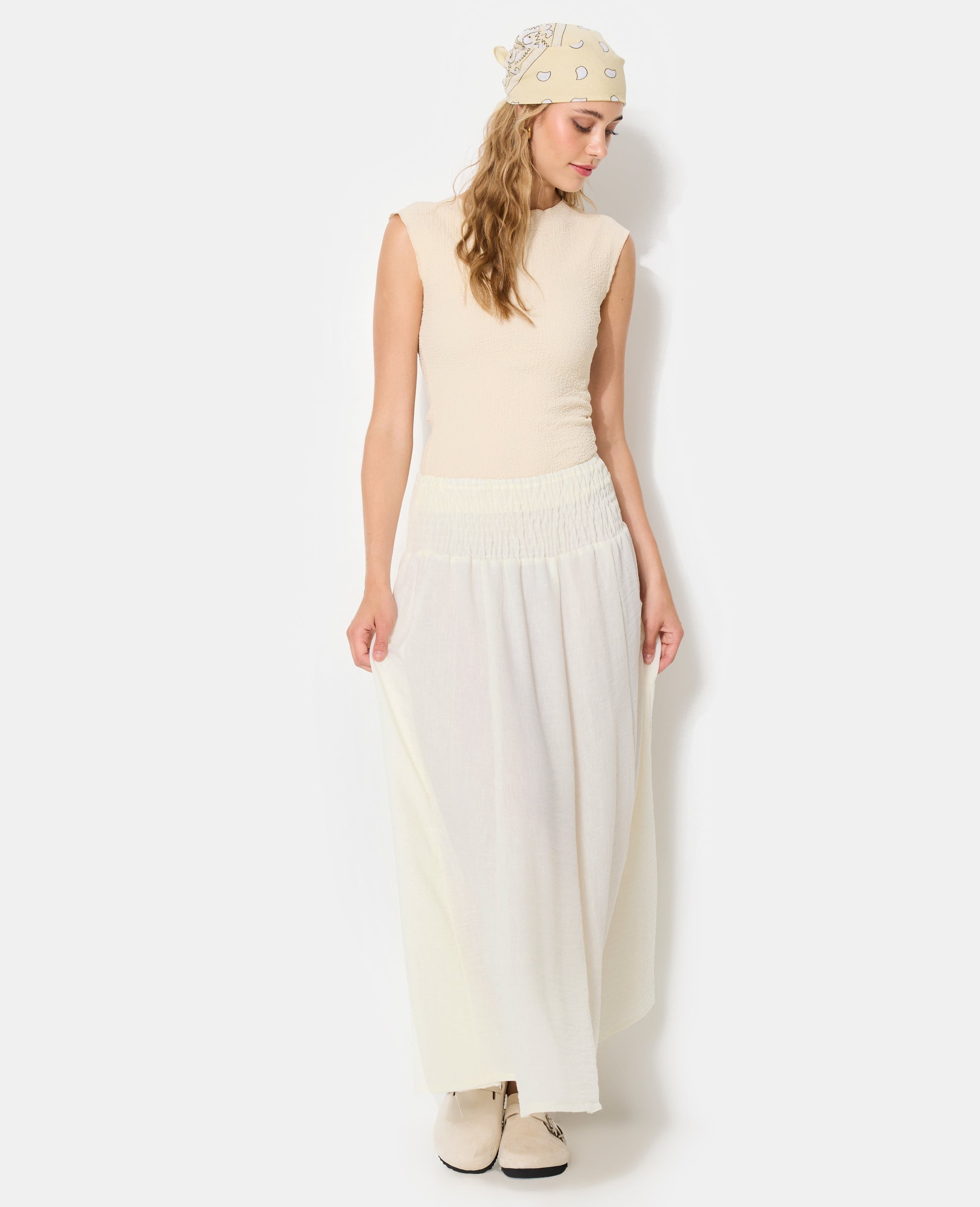 Jupe longue et évasée avec ceinture smock
