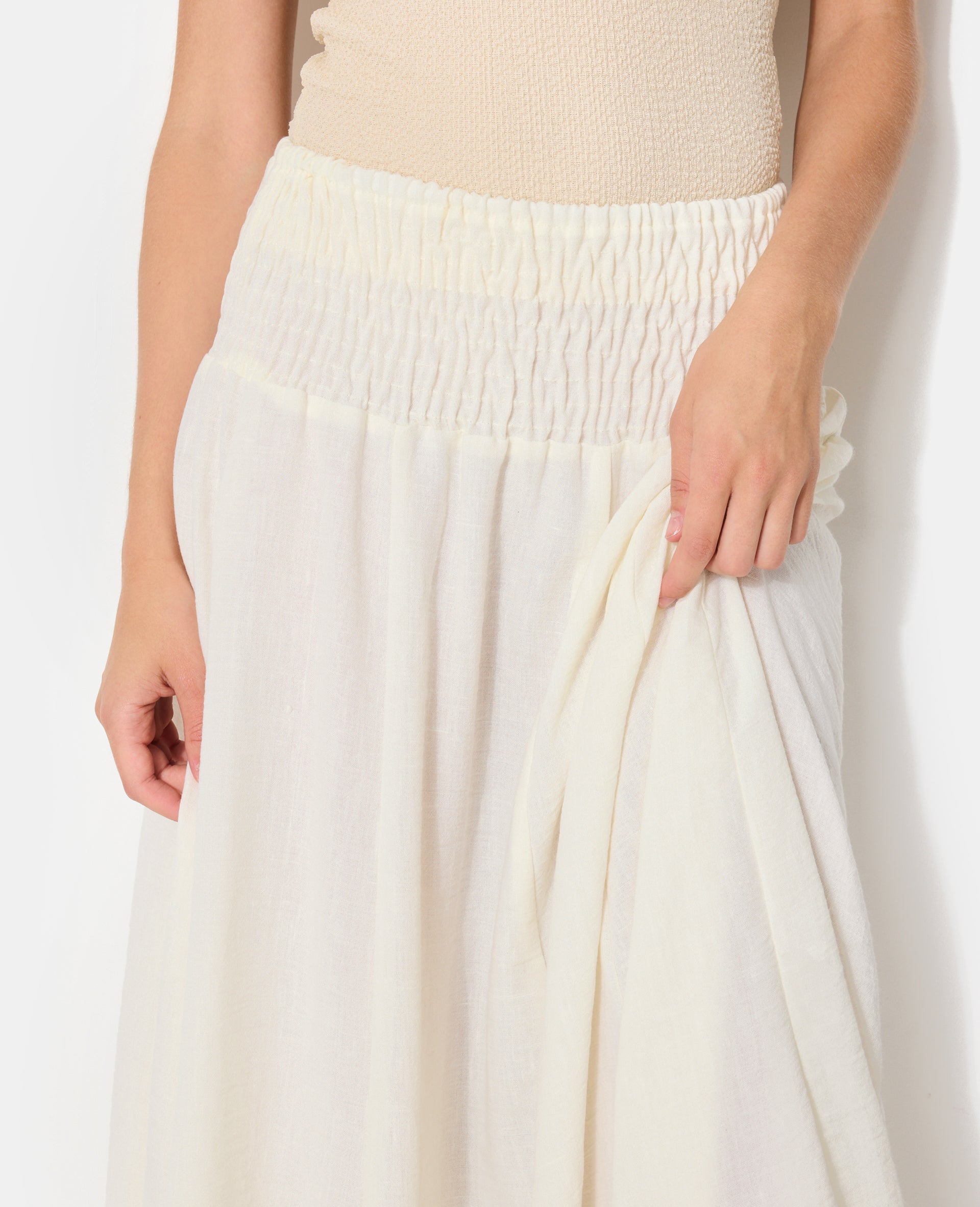 Jupe longue et évasée avec ceinture smock