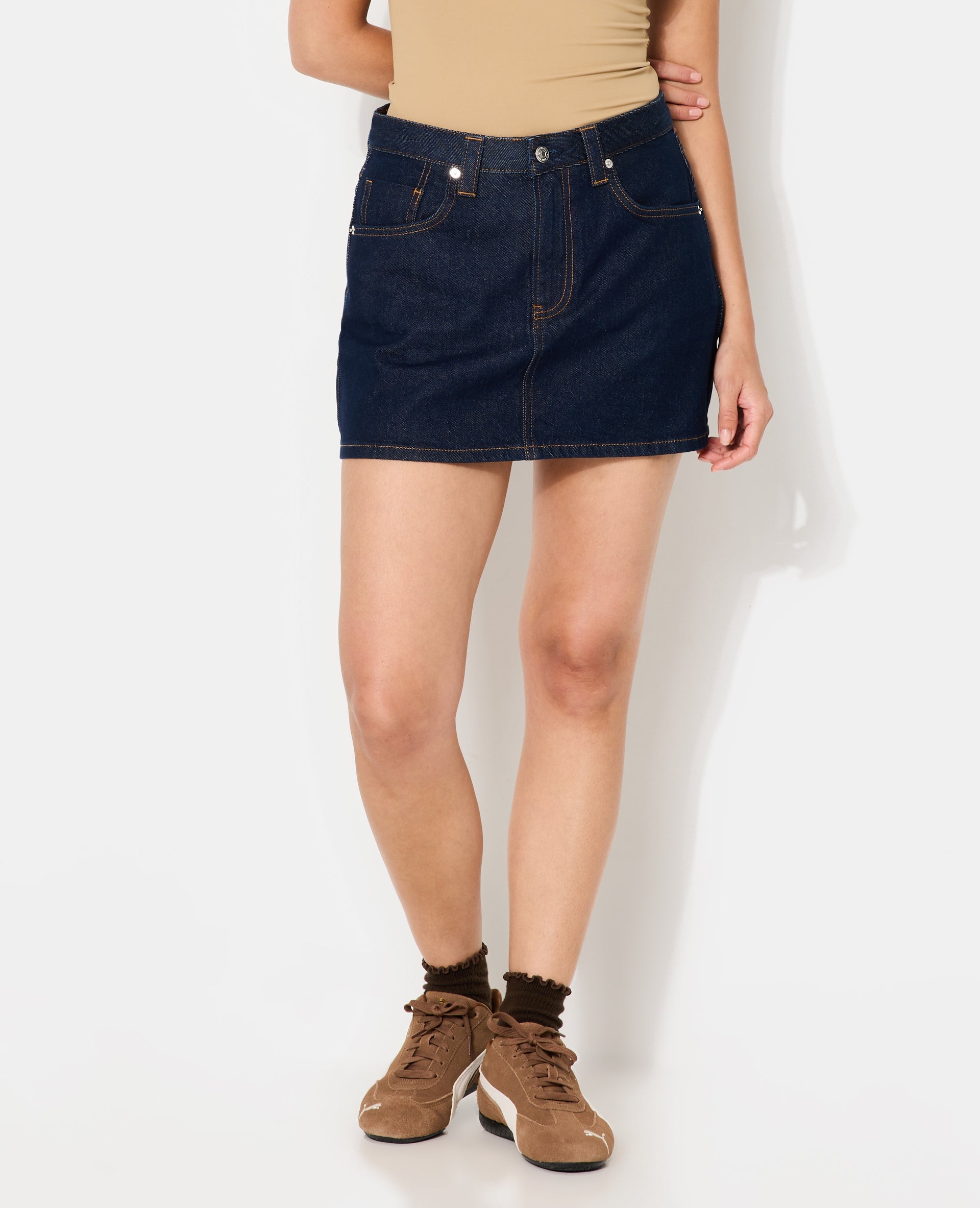 Mini jupe-short taille basse en jean
