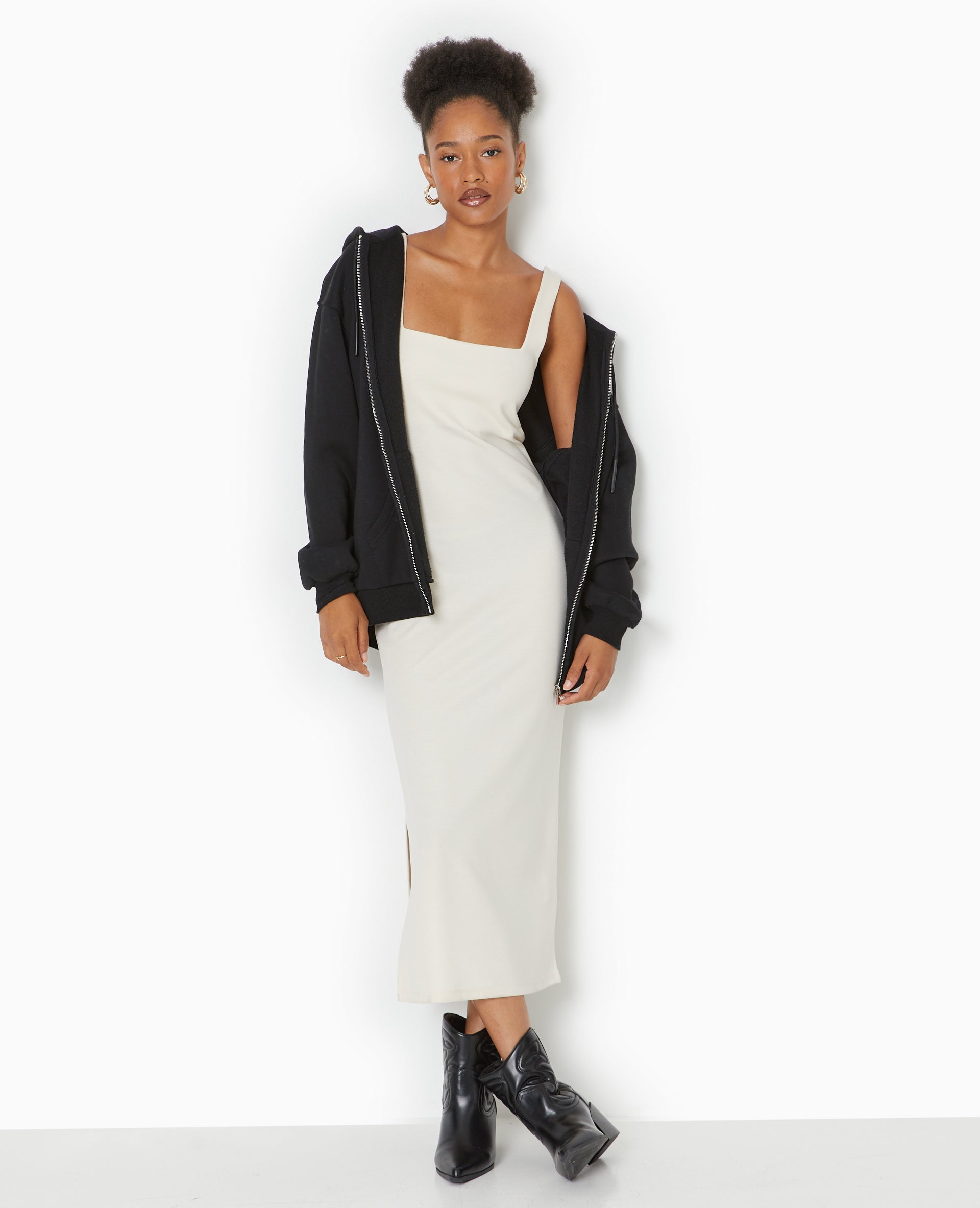 Robe longue et moulante en maille