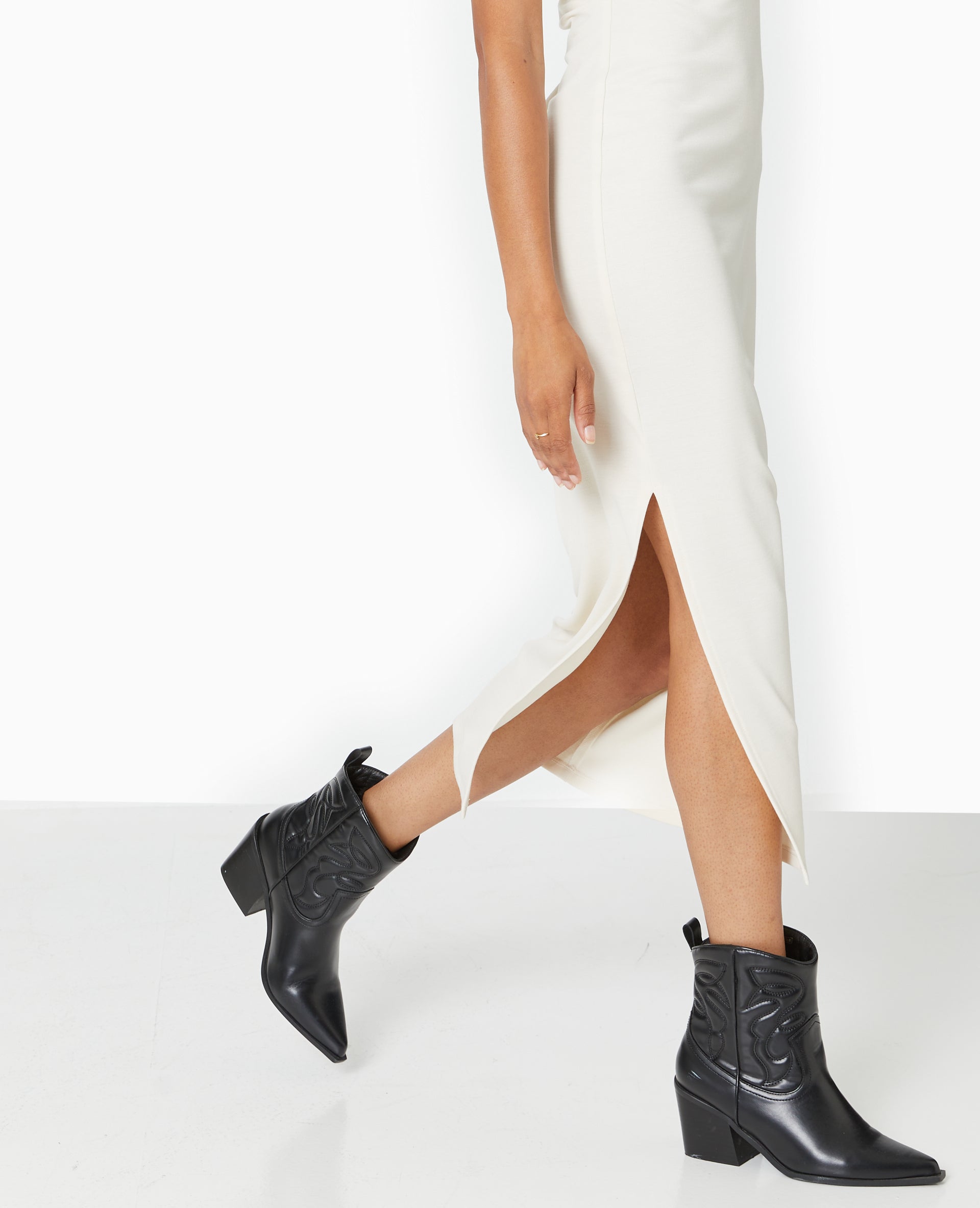 Robe longue et moulante en maille