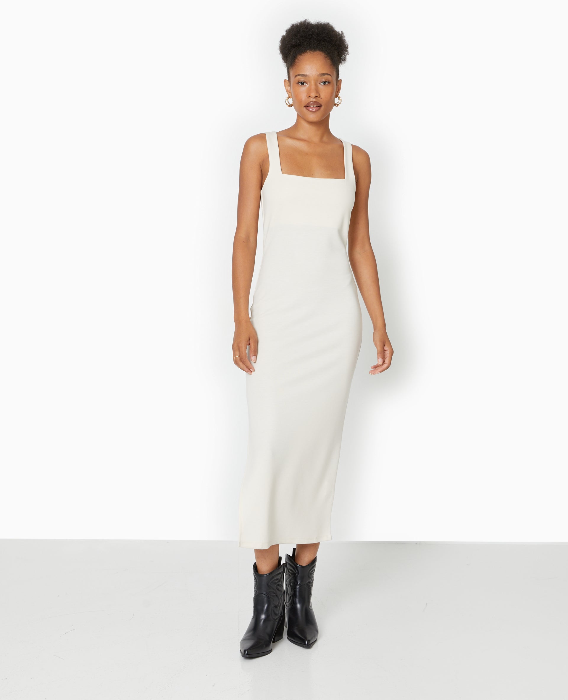 Robe longue et moulante en maille