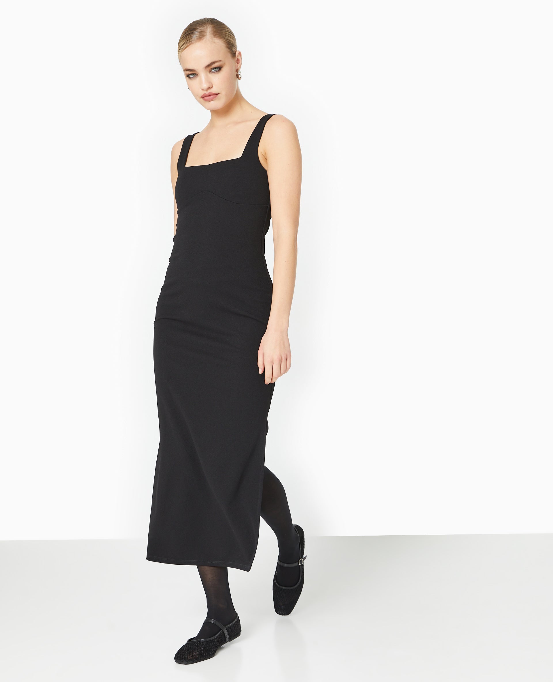 Robe longue à bretelles encolure carrée