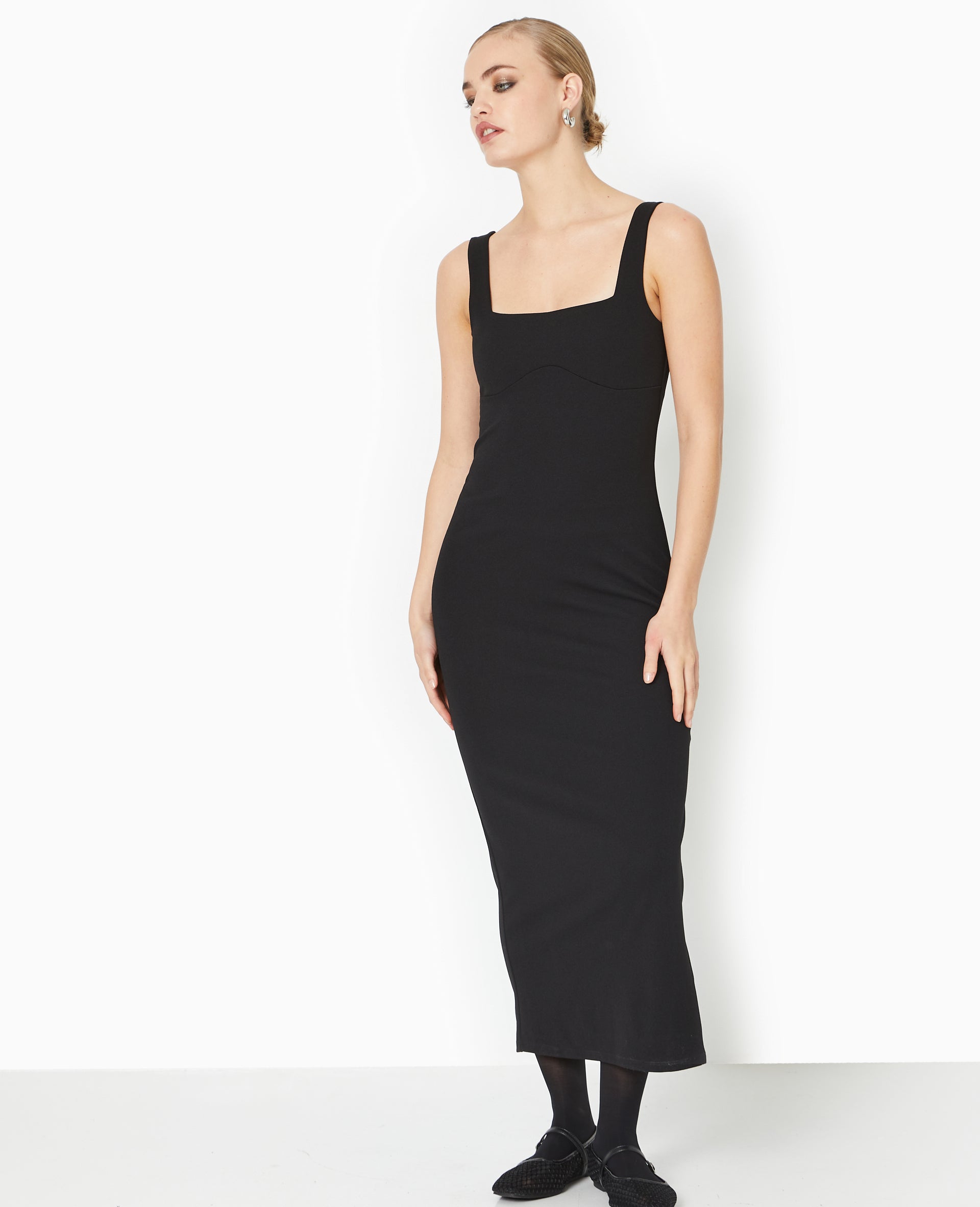 Robe longue à bretelles encolure carrée