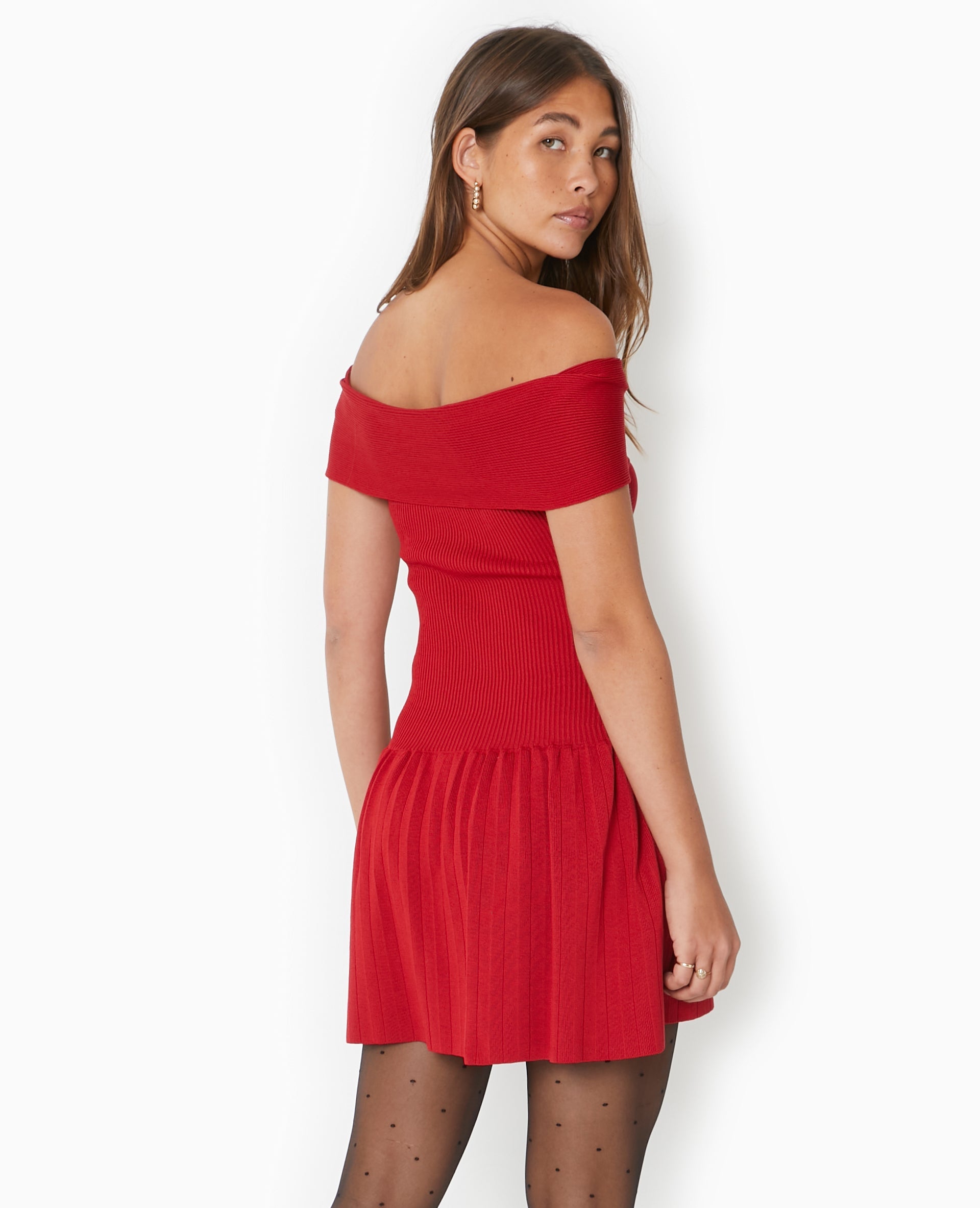 Robe courte patineuse en maille côtelée