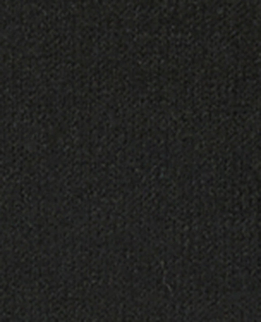 Robe courte en maille fine avec brillants