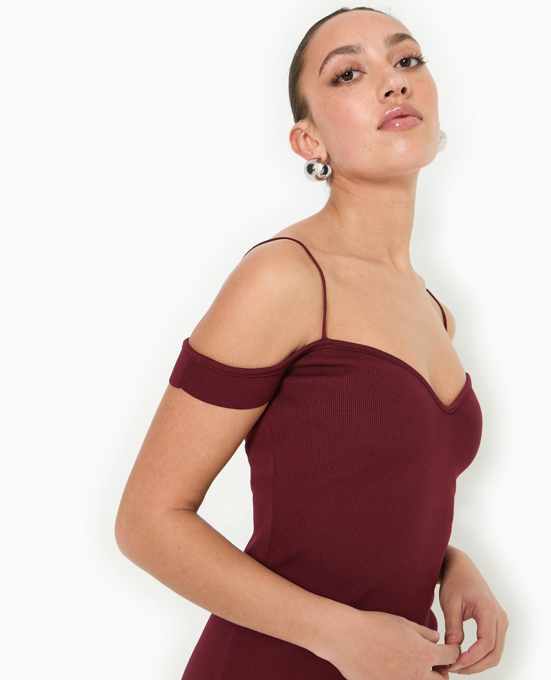 Robe en maille encolure Bardot