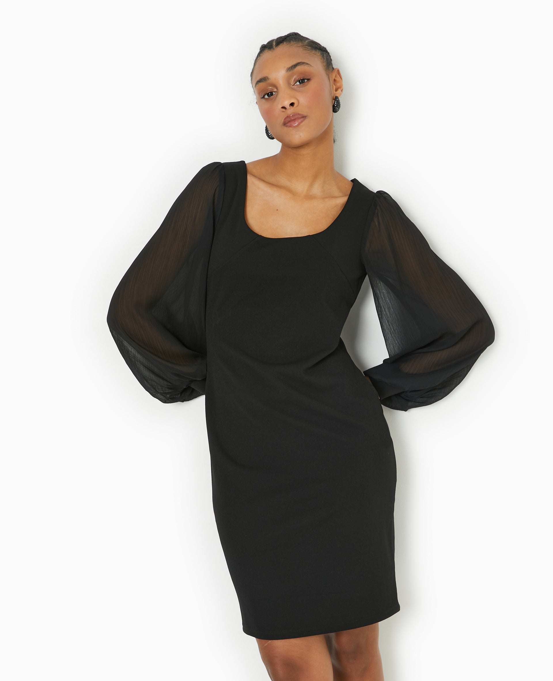 Robe courte avec manches ballons transparentes