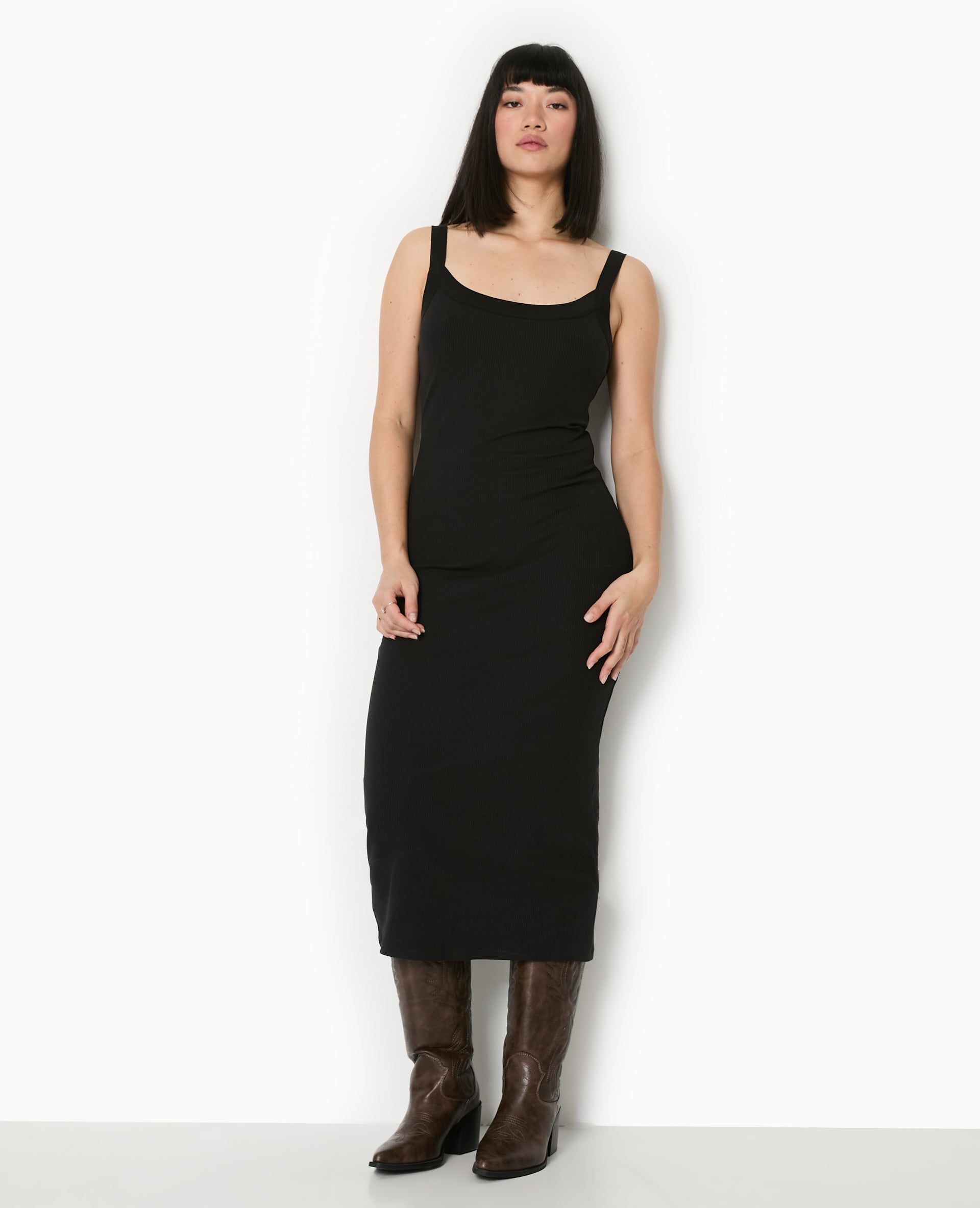 Robe longue et moulante en maille côtelée