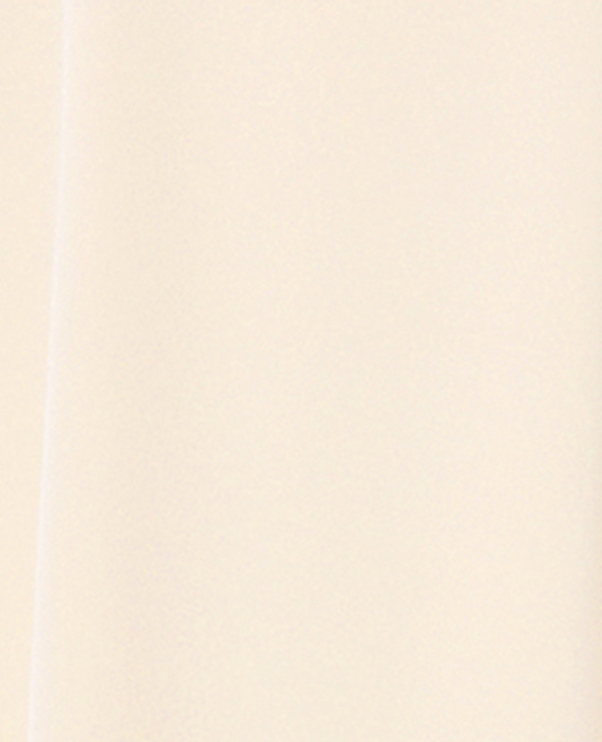 Robe longue et évasée en tissu satiné