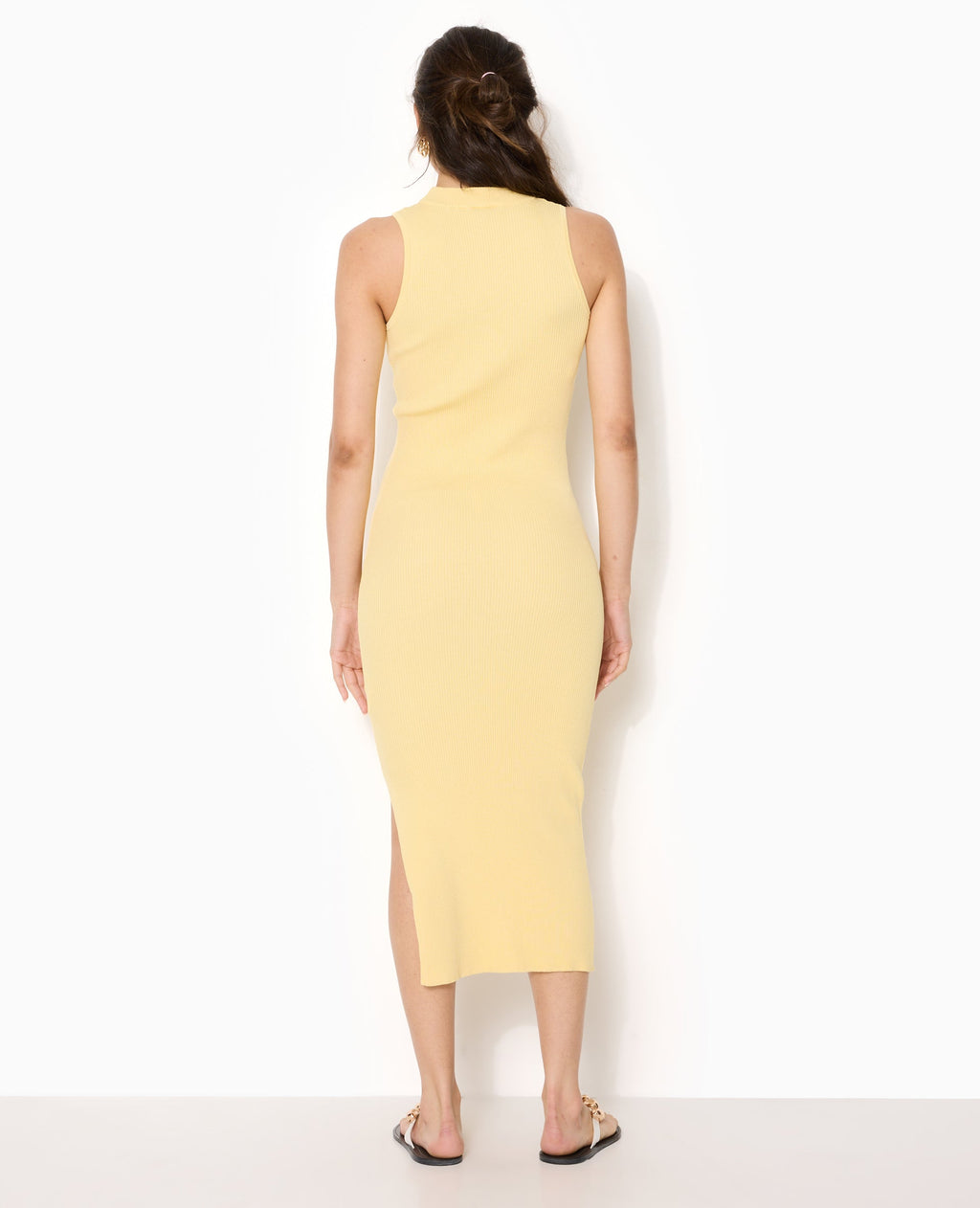 Robe longue et moulante en maille côtelée