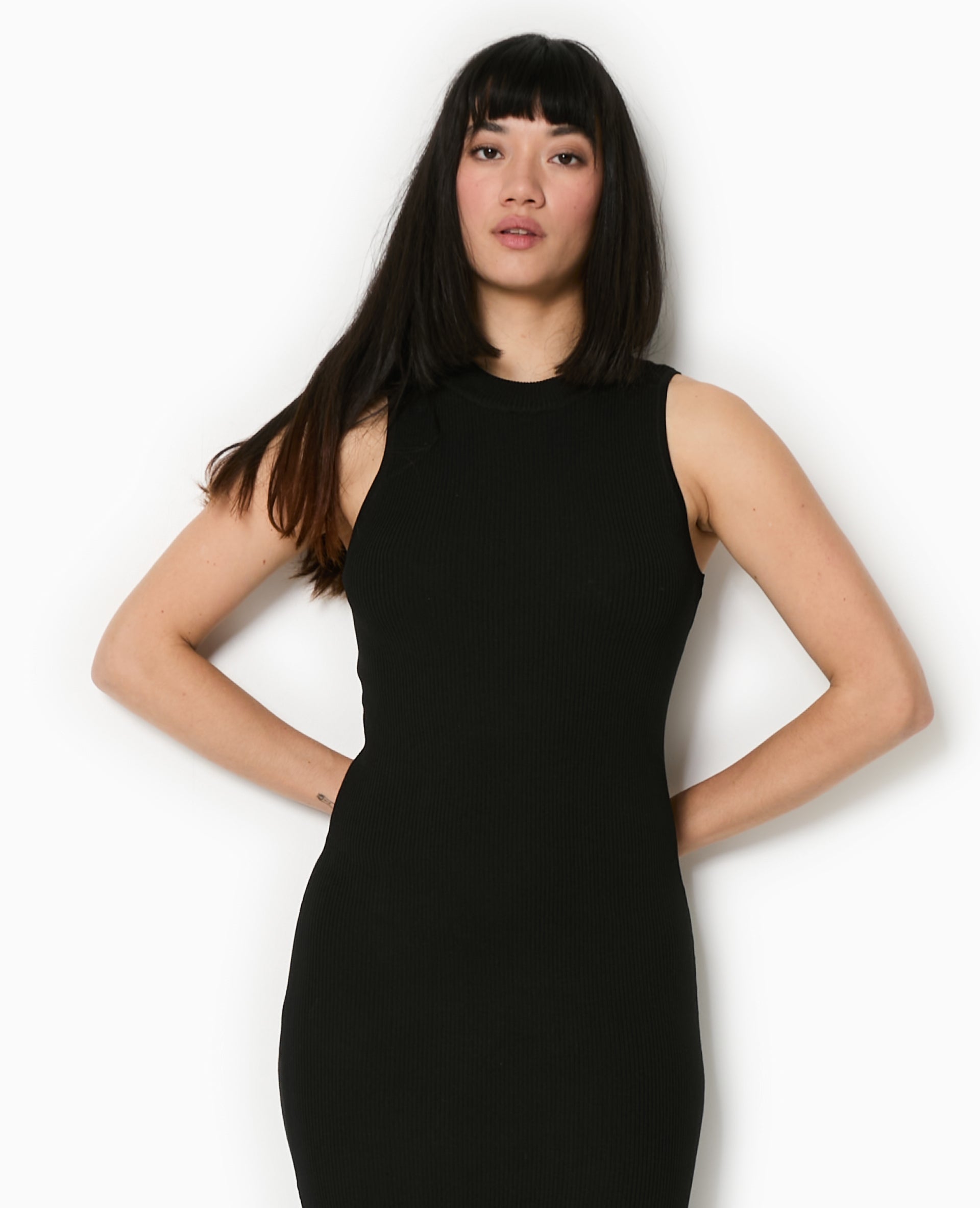Robe longue et moulante en maille côtelée
