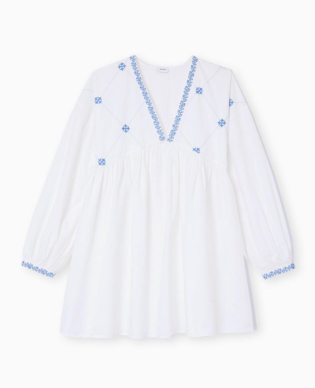 Robe brodée manches longues